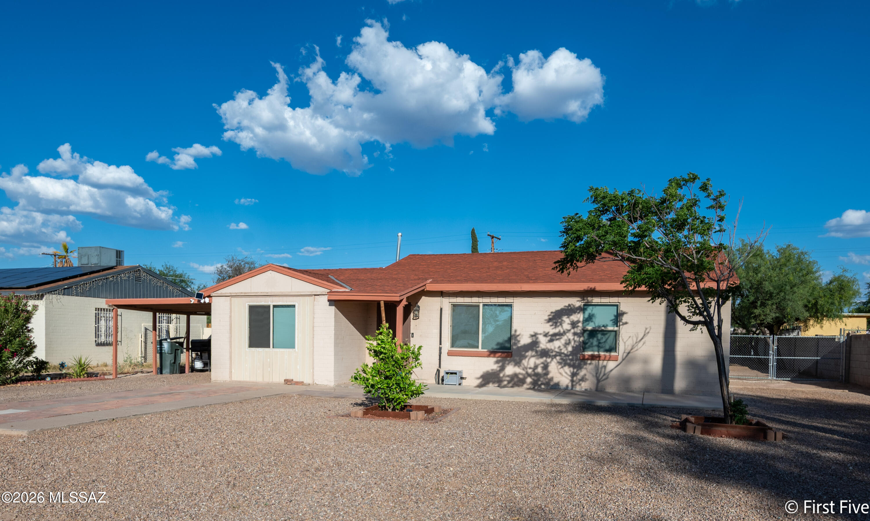 Country Club Park - Residential Lease