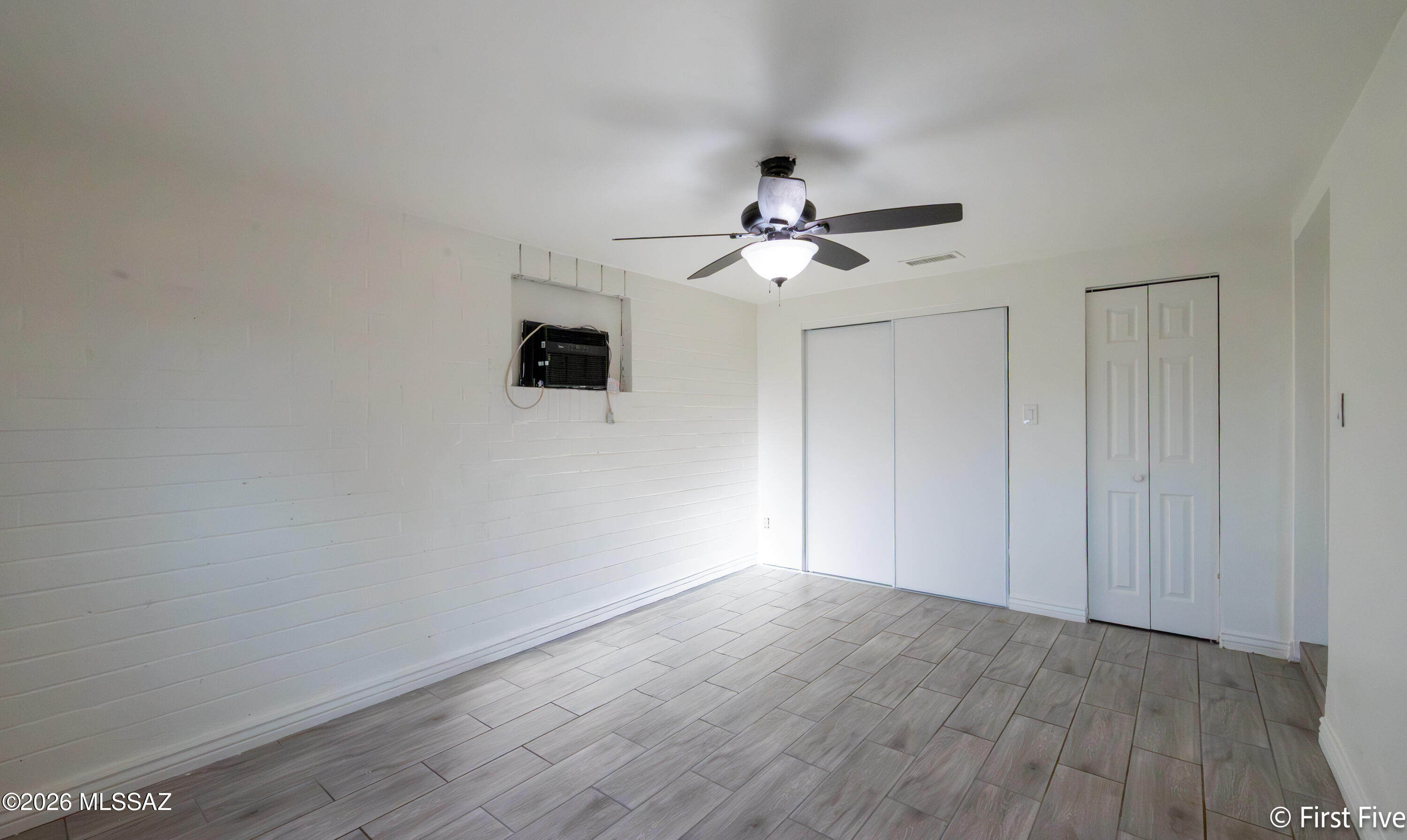 Country Club Park - Residential Lease