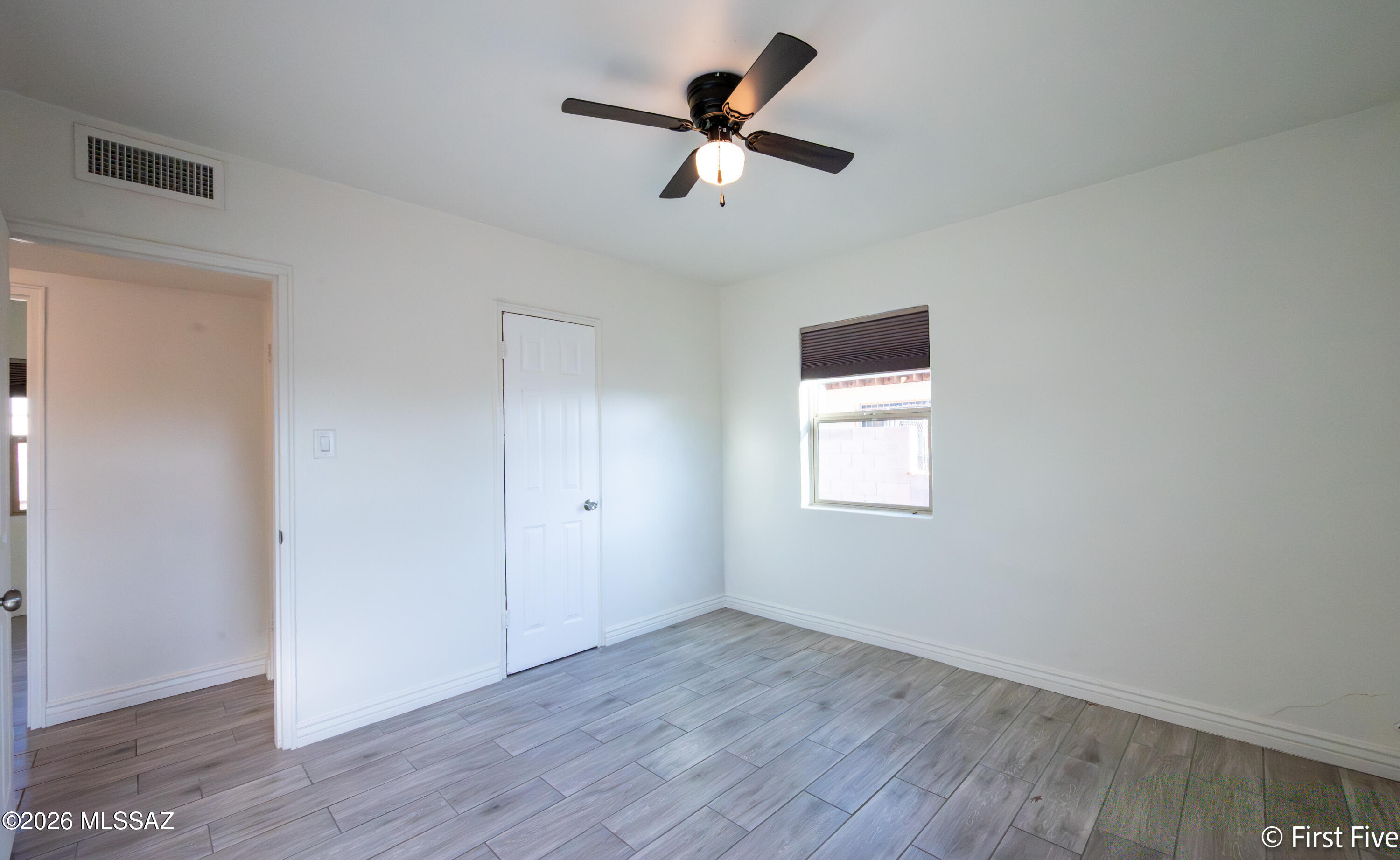 Country Club Park - Residential Lease