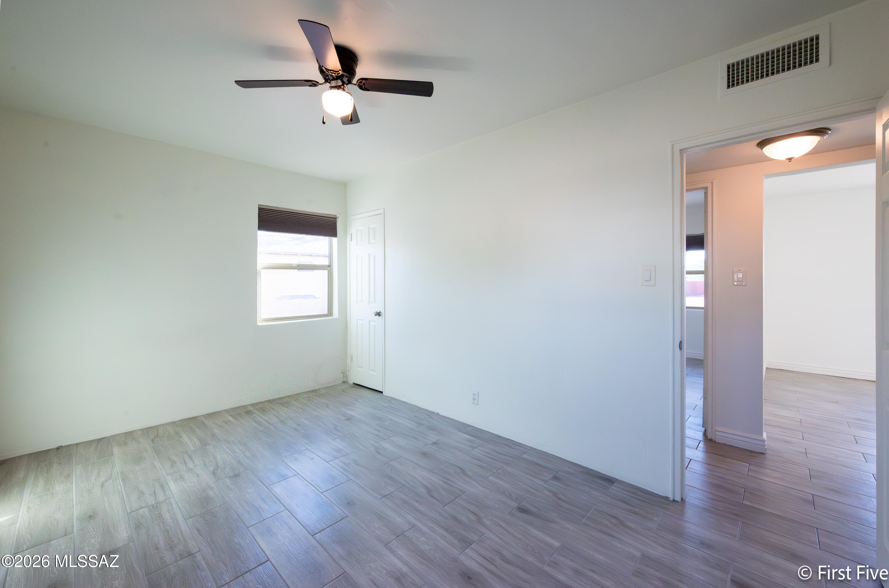 Country Club Park - Residential Lease