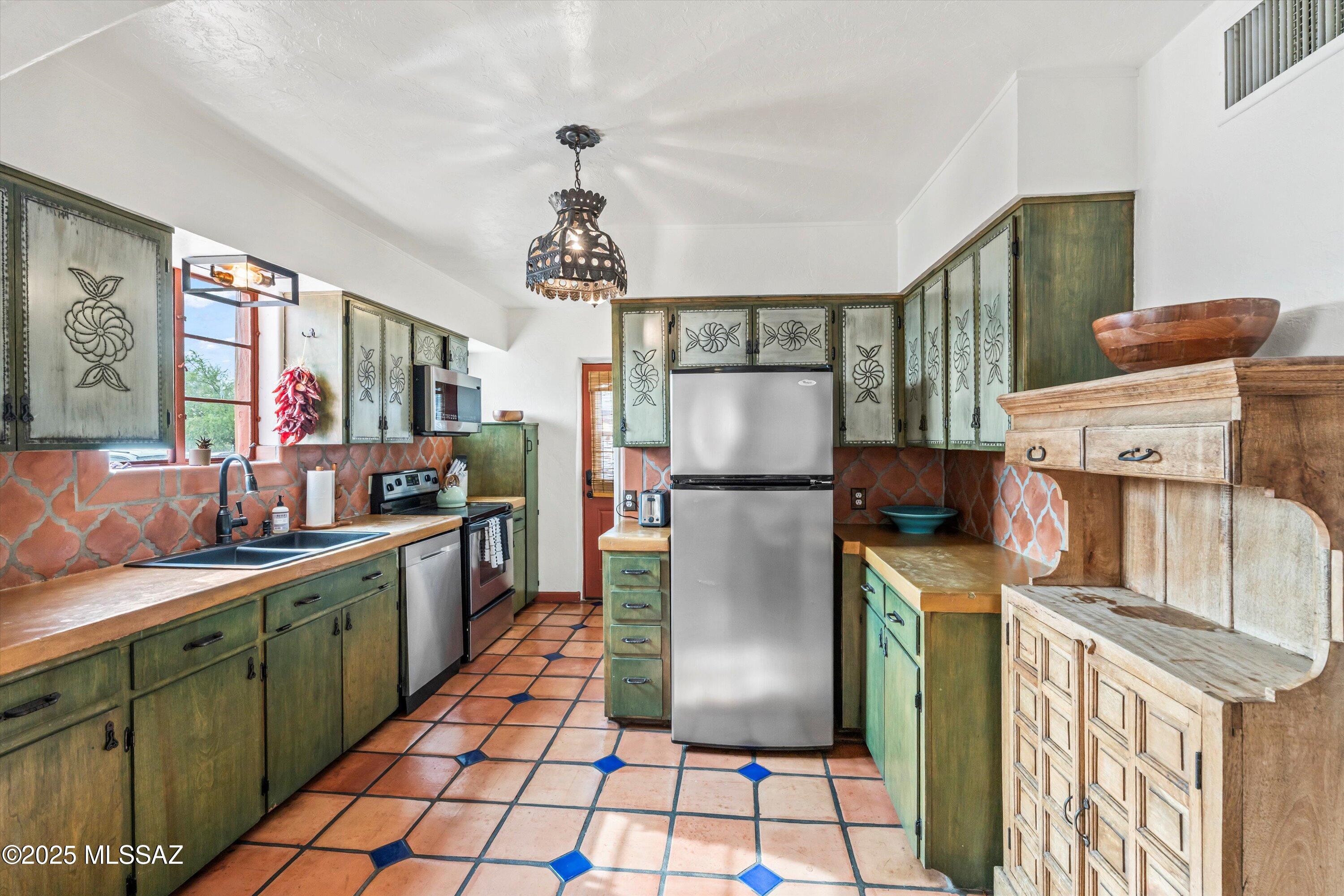 Blenman Annex - Residential