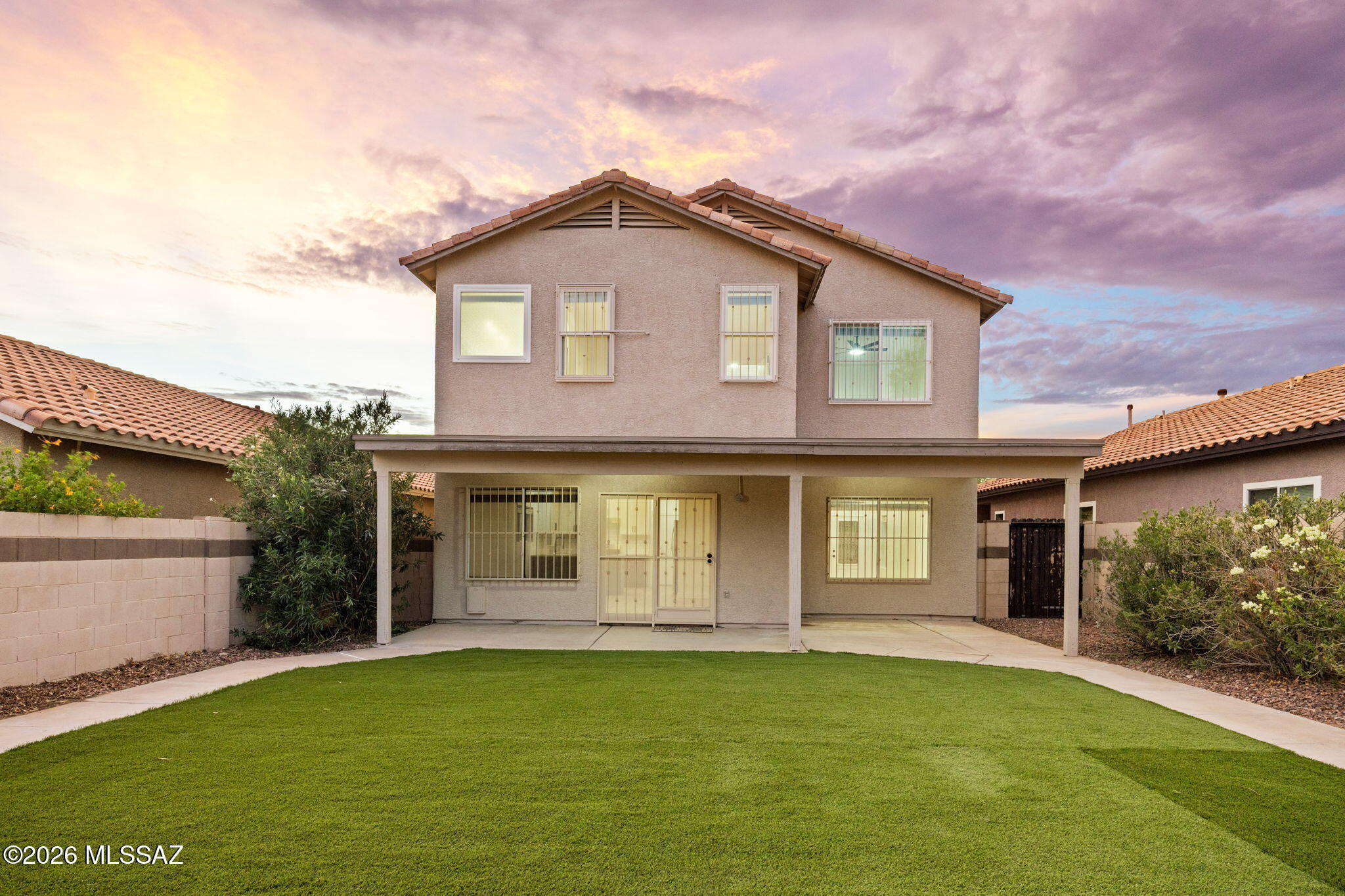INCREDIBLE BUYER INCENTIVES: UP TO $7,000 MORTGAGE CONCESSION. Seller will pay up to $7,000 at closing towards your interest rate buy-down if you finance with the lender of sellers choice.

Run home to Views of Safford Peak! Thoughtfully & Beautifully Renovated 4BD/3BA plus a spacious light filled loft all in the highly desirable Continental Ranch Community. Every detail has been thoughtfully upgraded, from the elegant, brand-new waterproof LVP flooring and fresh, illuminating interior and exterior paint to the stunning, remodeled gourmet chef's kitchen featuring two-tone soft-close cabinetry, gorgeous quartz countertops, and sleek stainless steel appliances. Designed for both everyday living and entertaining, the spacious floor plan immediately offers a voluminous, high-ceiling family room. Step outside to a large, south-facing covered patio with brand new turf, perfect for relaxing or entertaining while enjoying private views of the Tucson Mountains and Sombrero Peak. Enjoy true resort-style community amenities including multiple pools, parks, playgrounds, tennis courts, a recreation center, a skate park, and quick access to The Loop bike path all in your backyard. It's more than a home, it's an outdoor lifestyle.