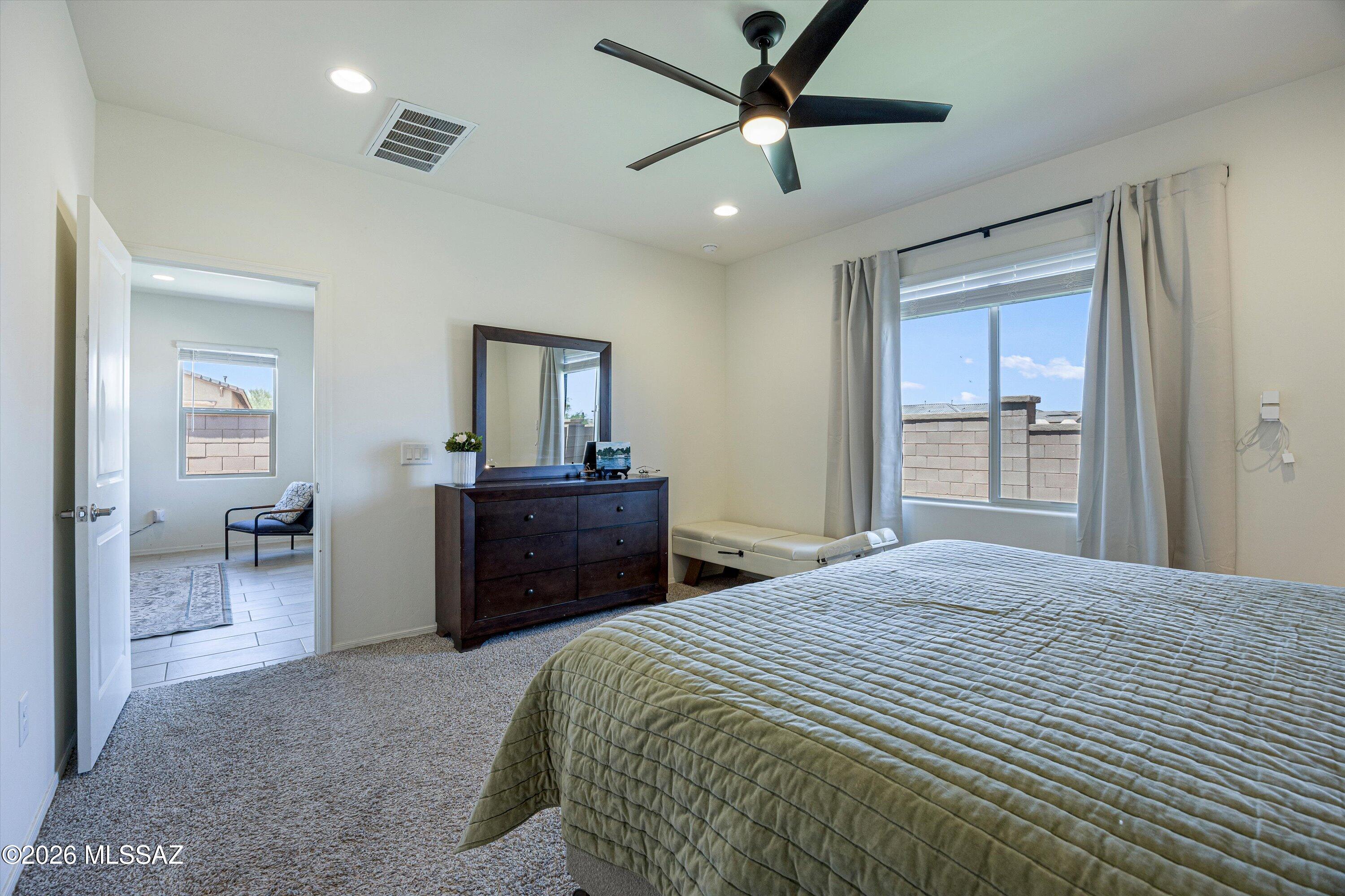 Entrada Del Pueblo - Residential Lease