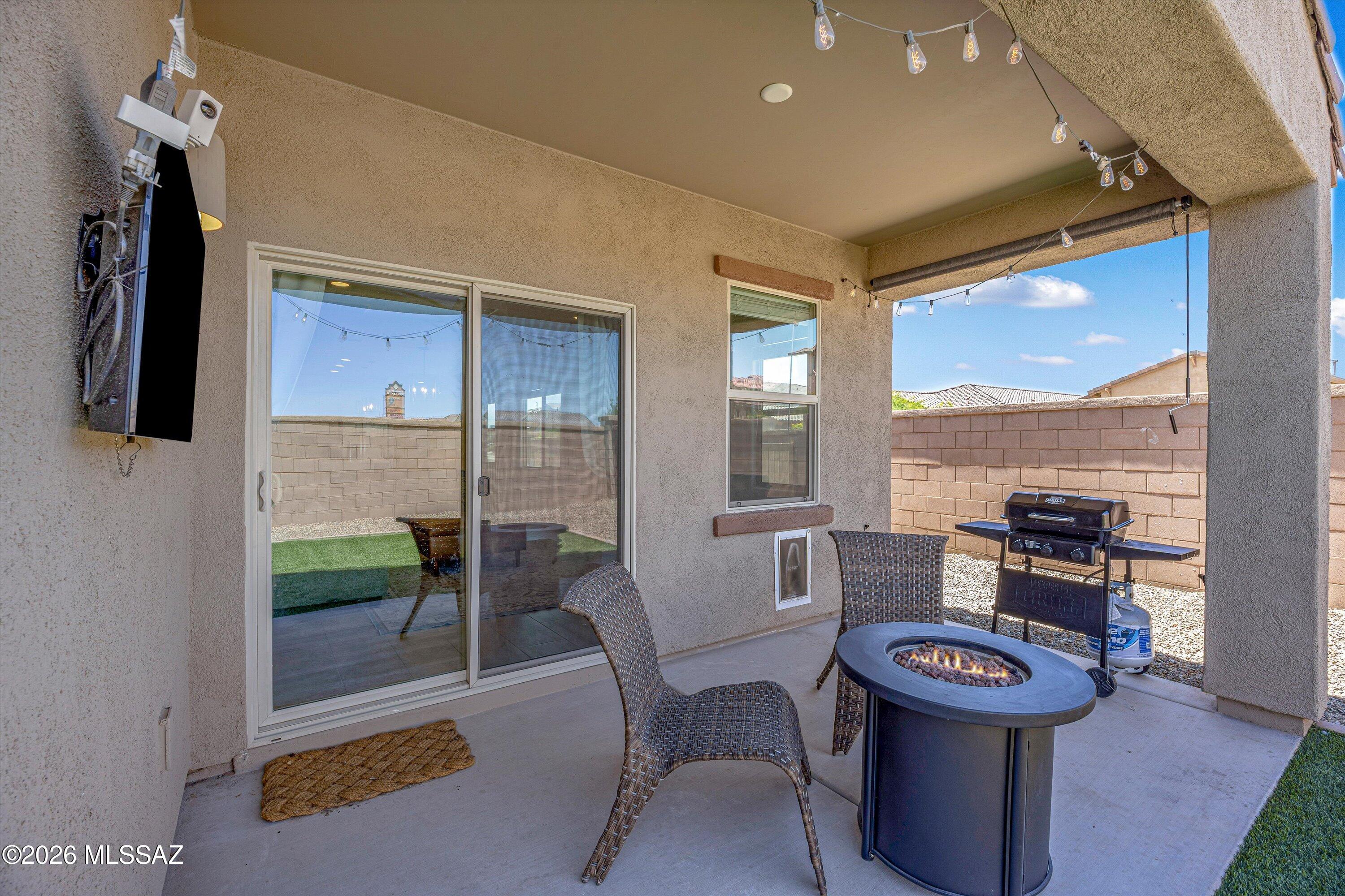 Entrada Del Pueblo - Residential Lease