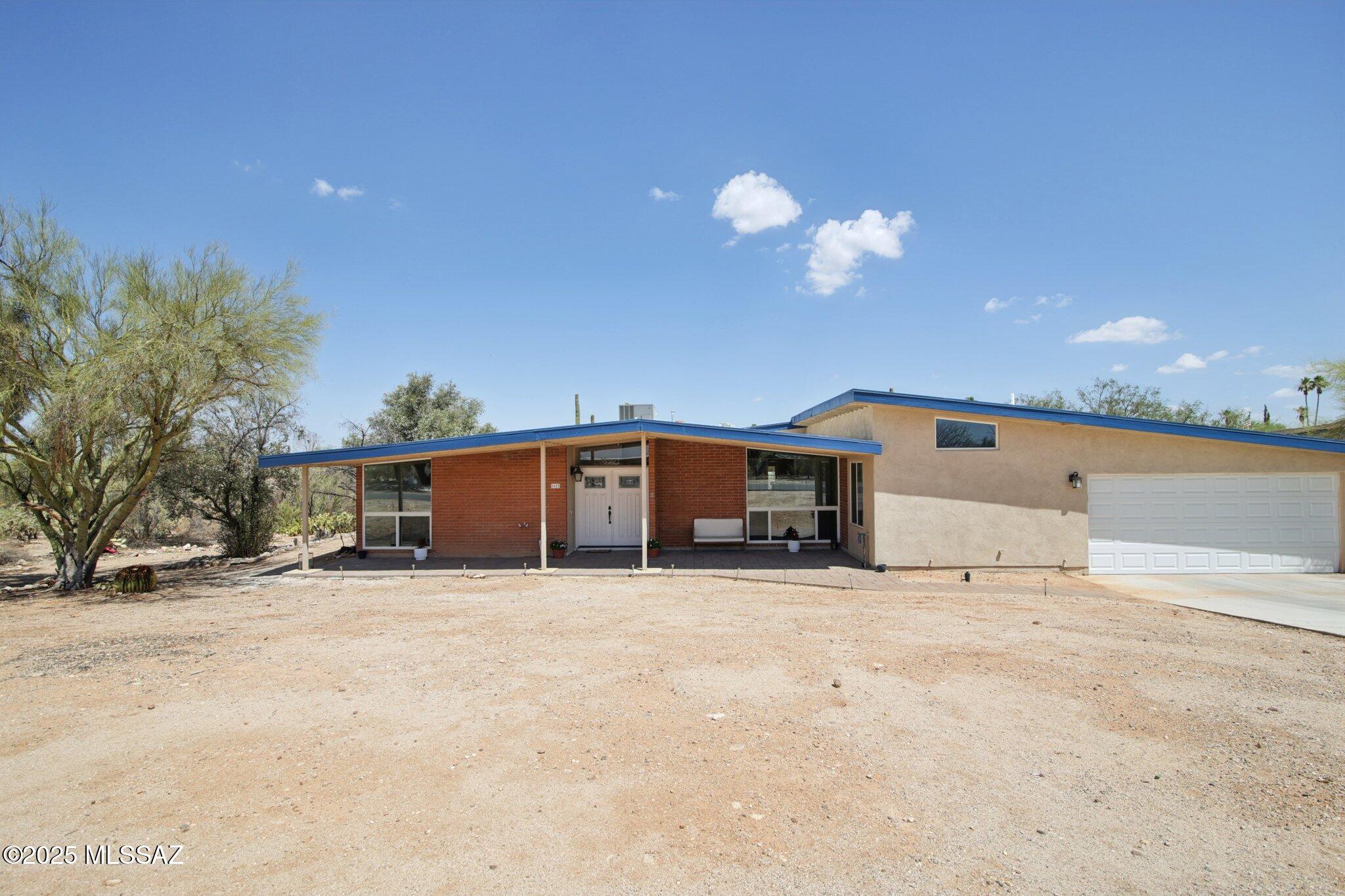 Casas Adobes West (1-220) - Residential