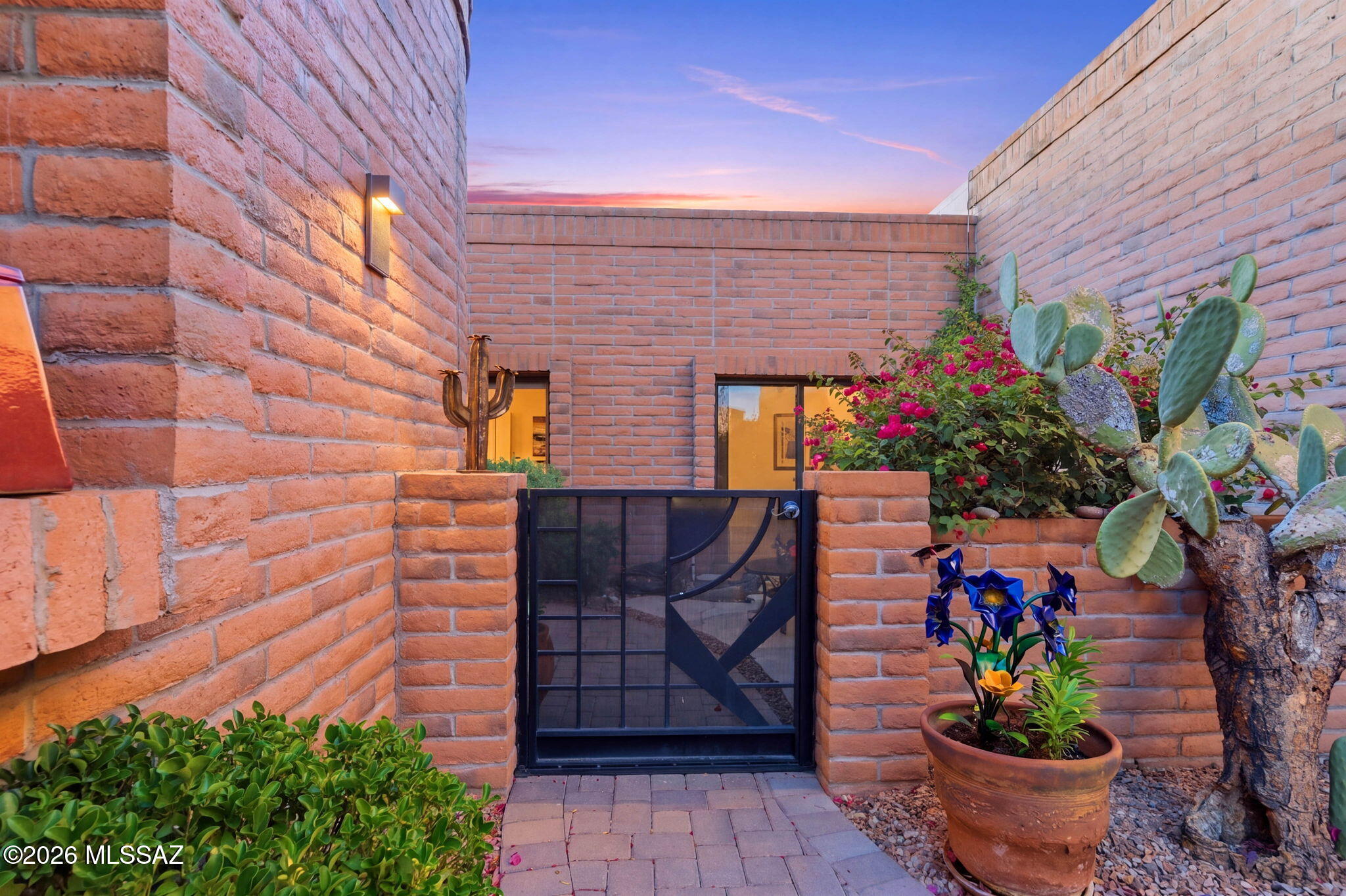La Cholla Hills(1-313) - Residential