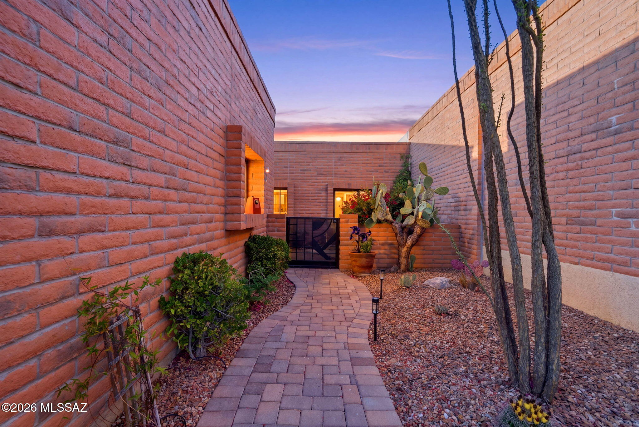 La Cholla Hills(1-313) - Residential