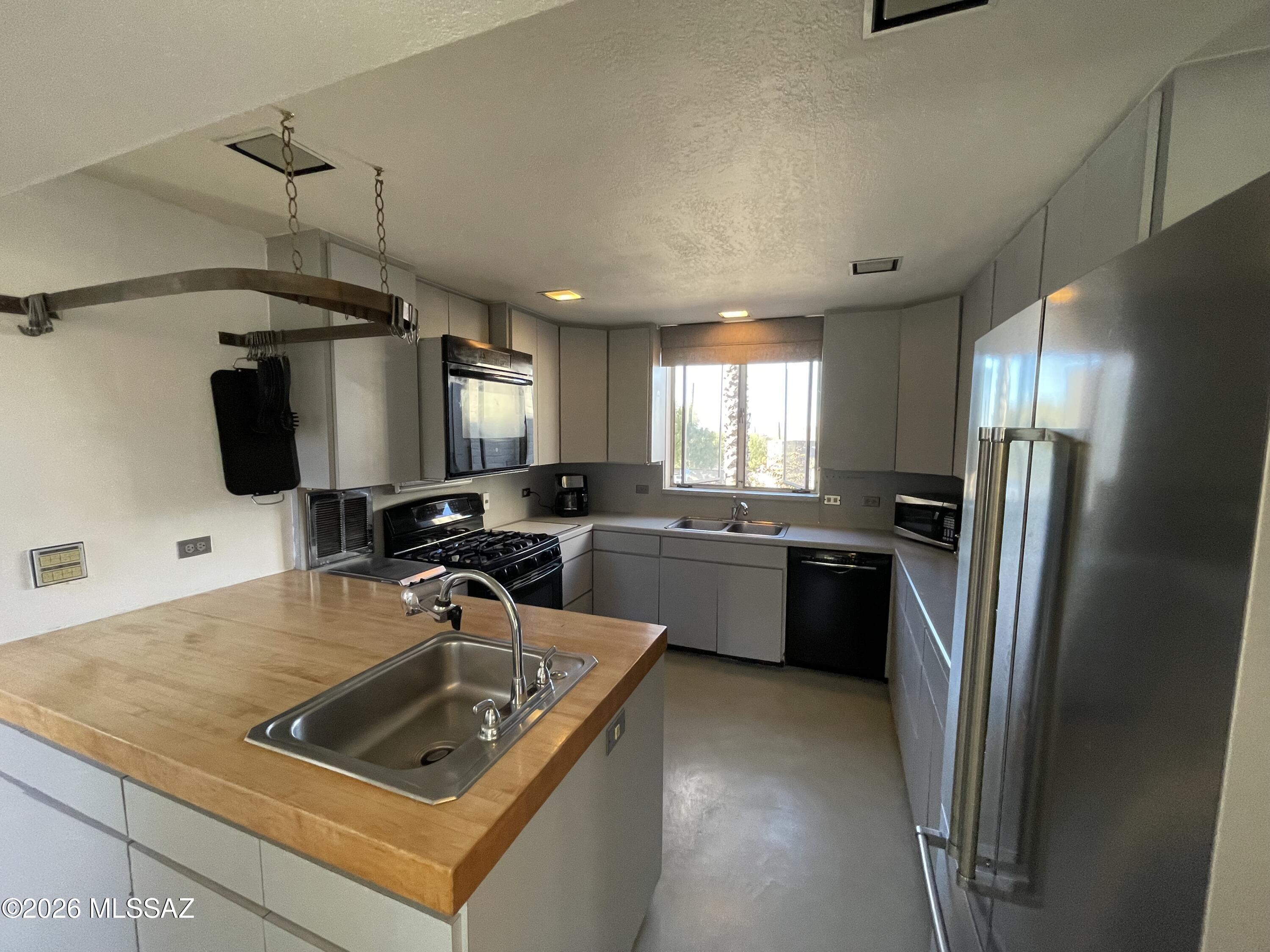 Coronado Foothills Estates - Residential Lease