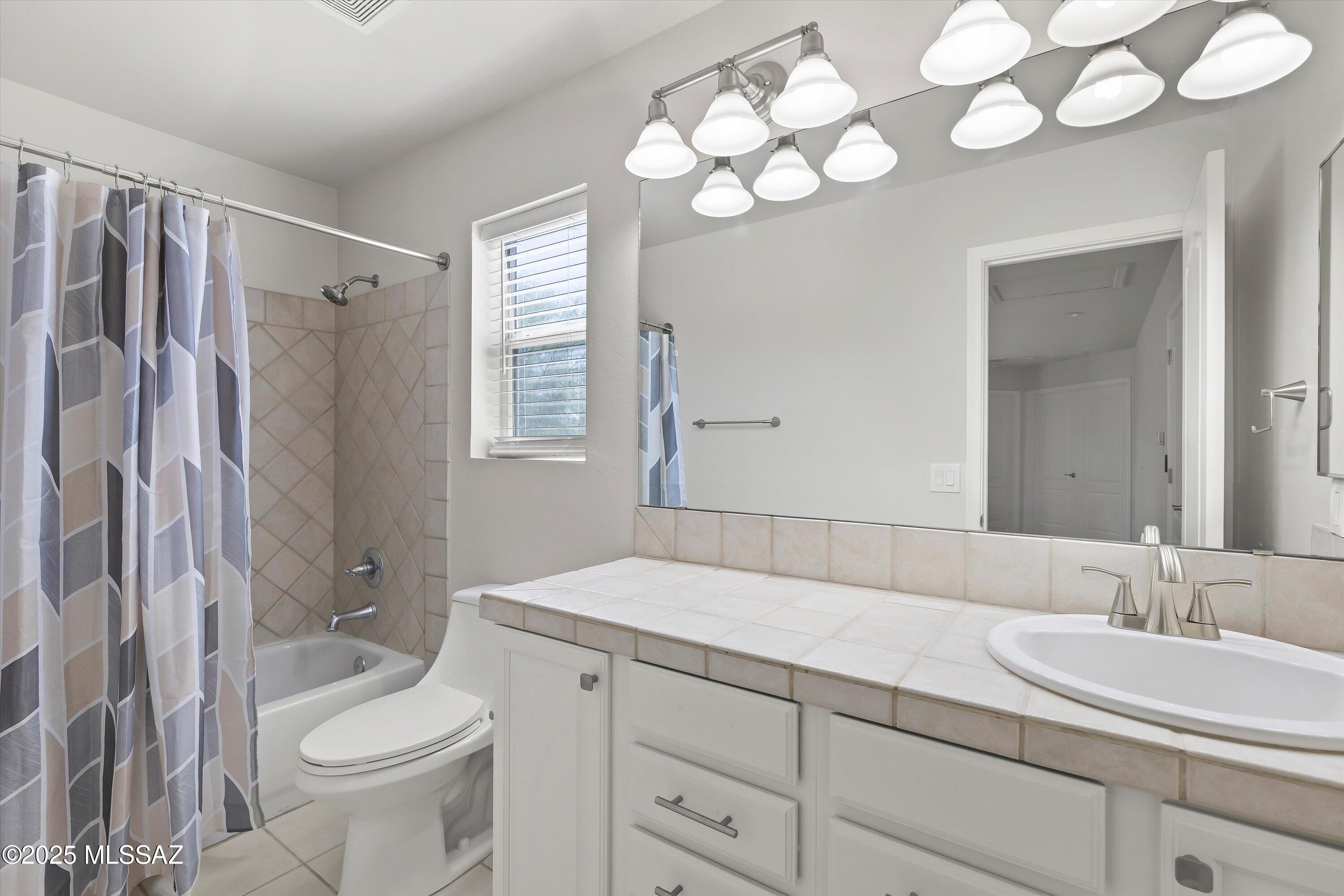 Catalina Vistas - Residential Lease