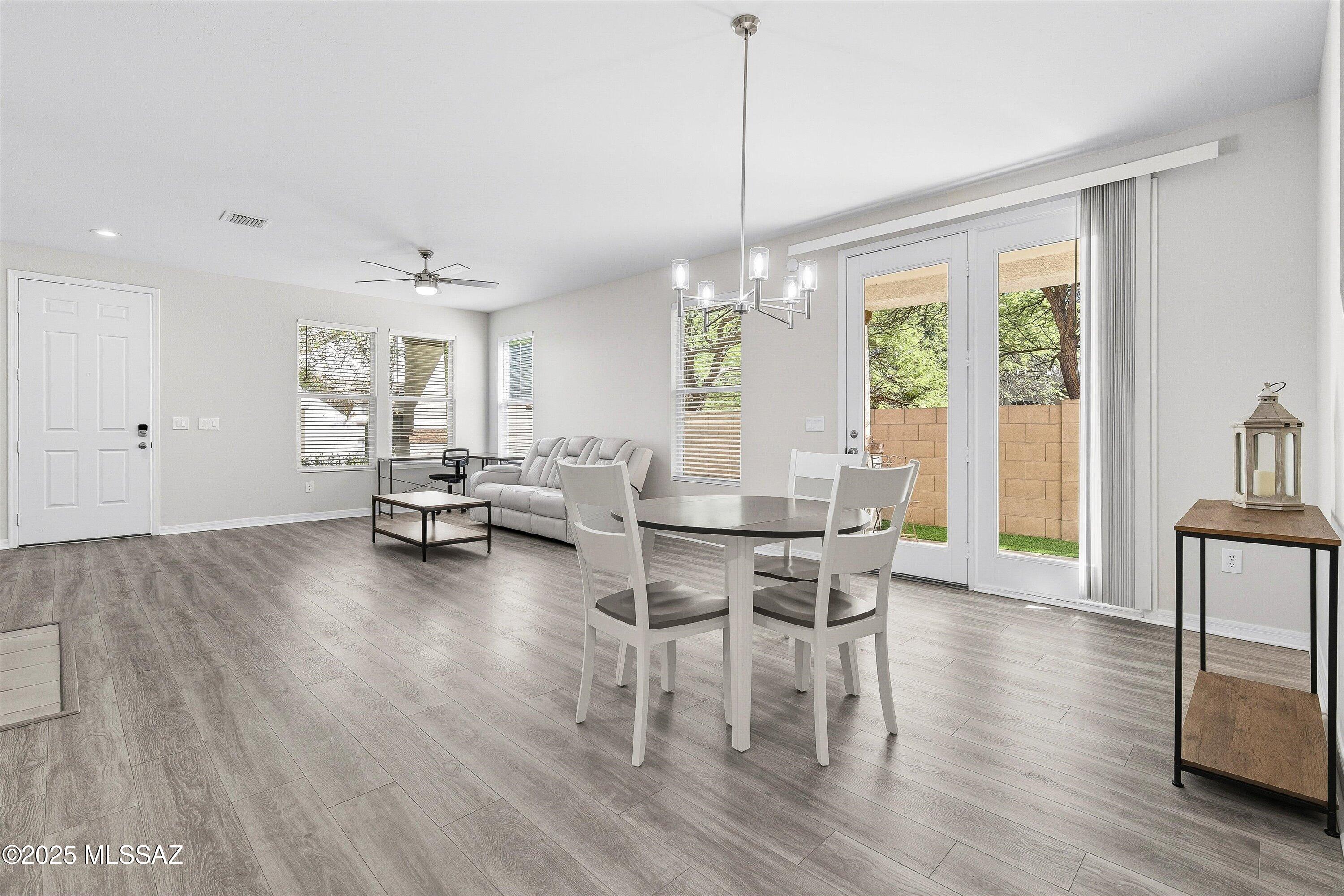 Catalina Vistas - Residential Lease