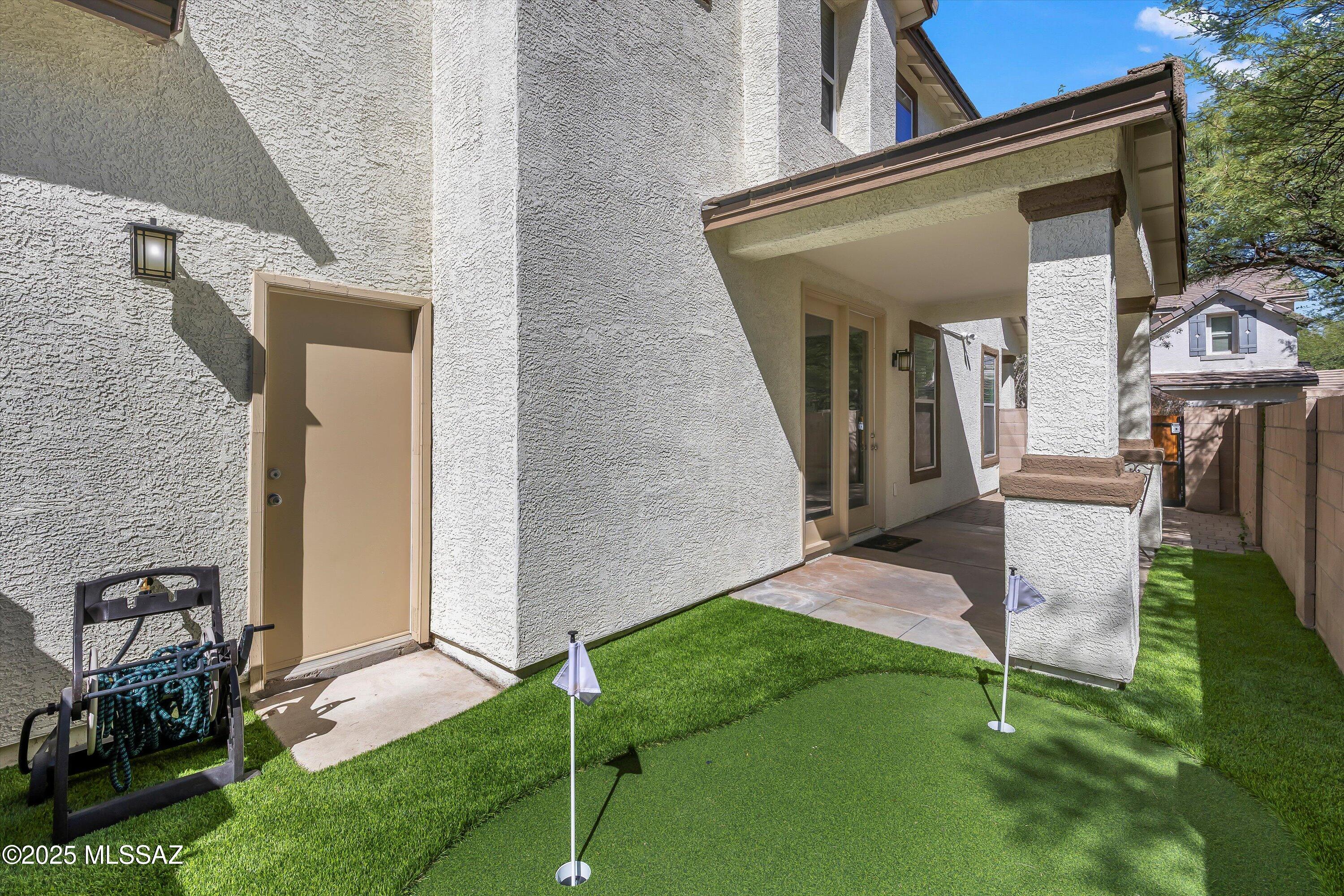 Catalina Vistas - Residential Lease