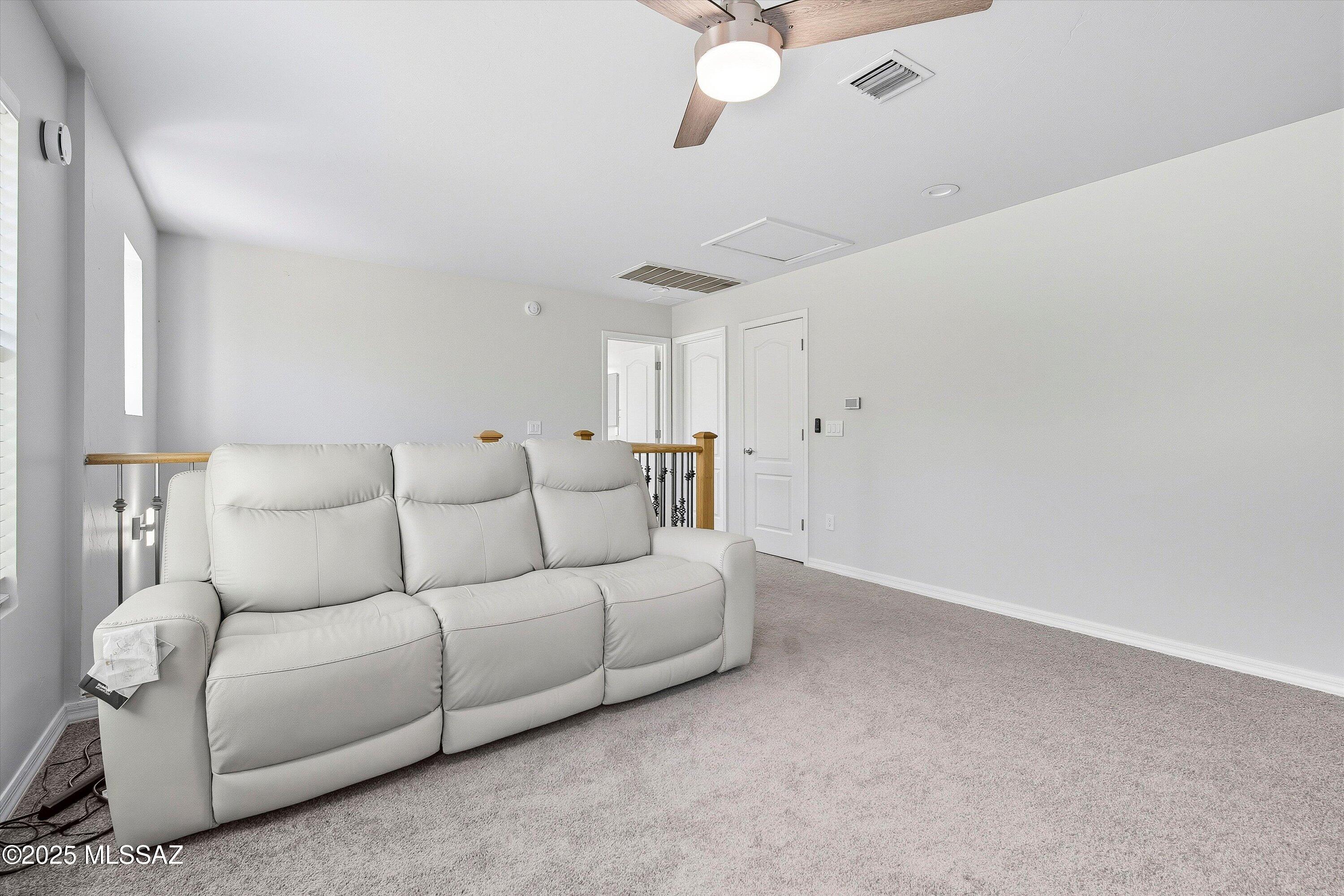Catalina Vistas - Residential Lease