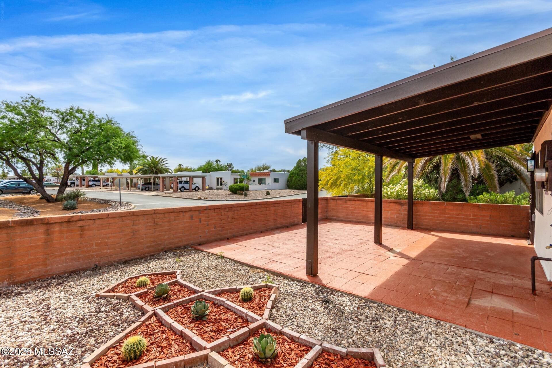 Green Valley Townhouses NO.7 - Residential
