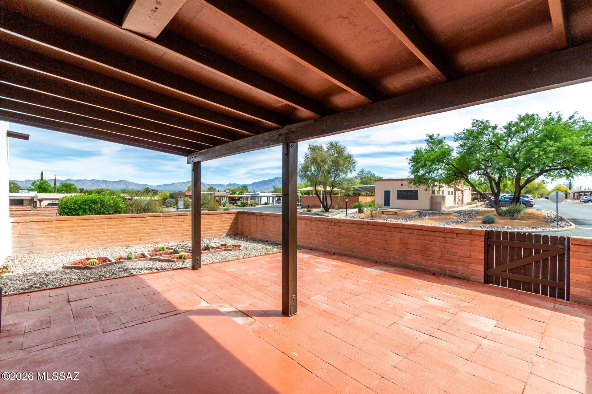 Green Valley Townhouses NO.7 - Residential