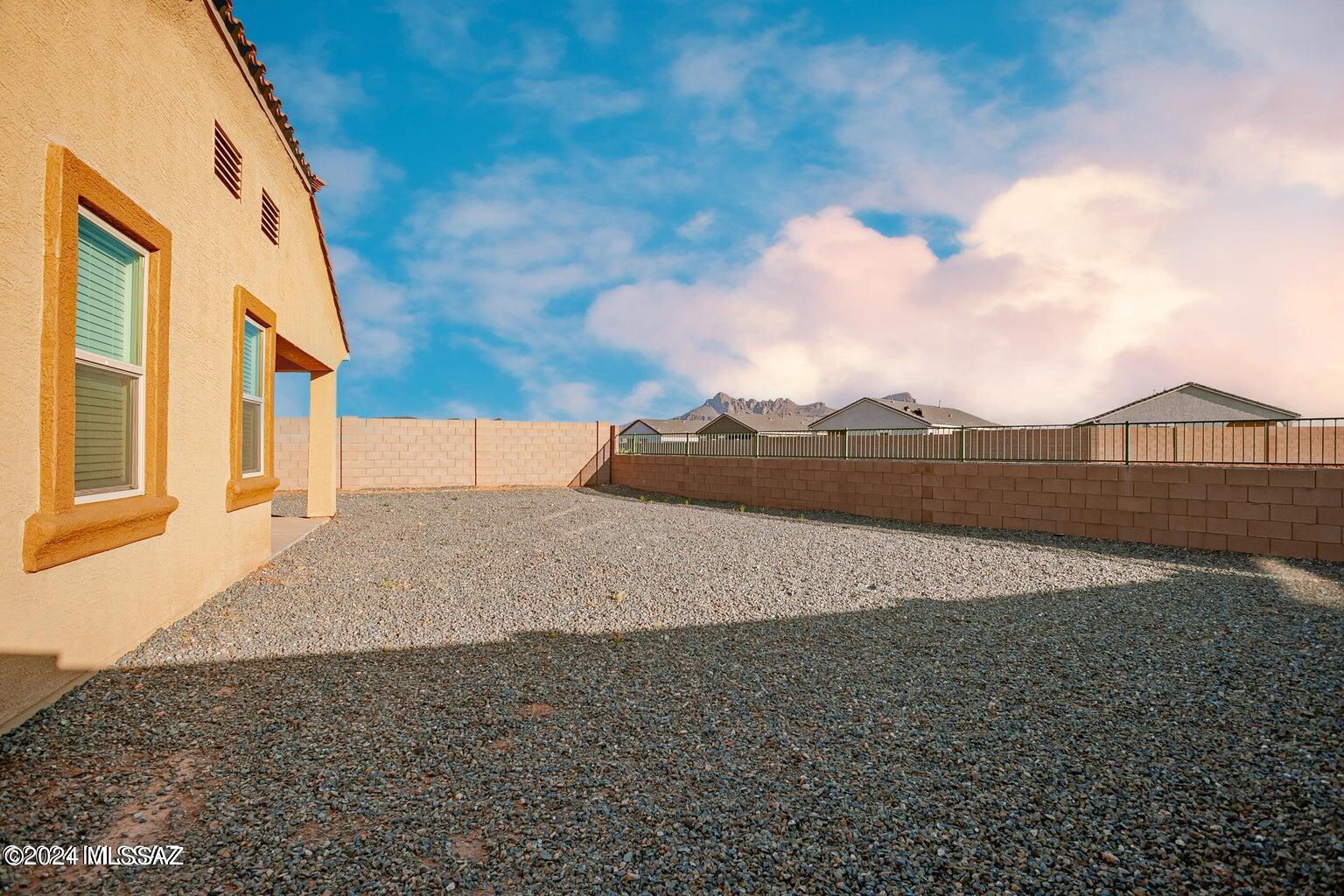 Saguaro Bloom SQ20180540069 - Residential