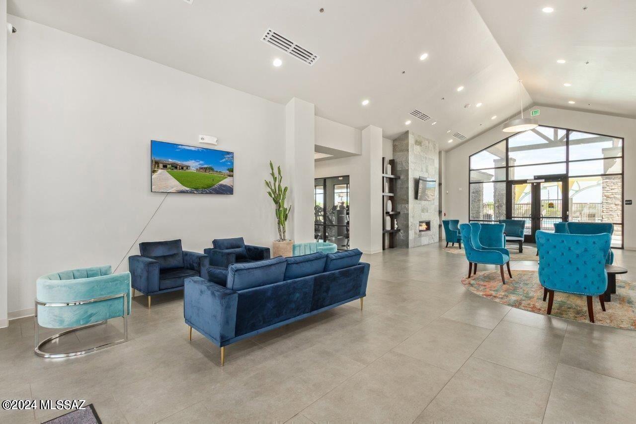 Saguaro Bloom SQ20180540069 - Residential
