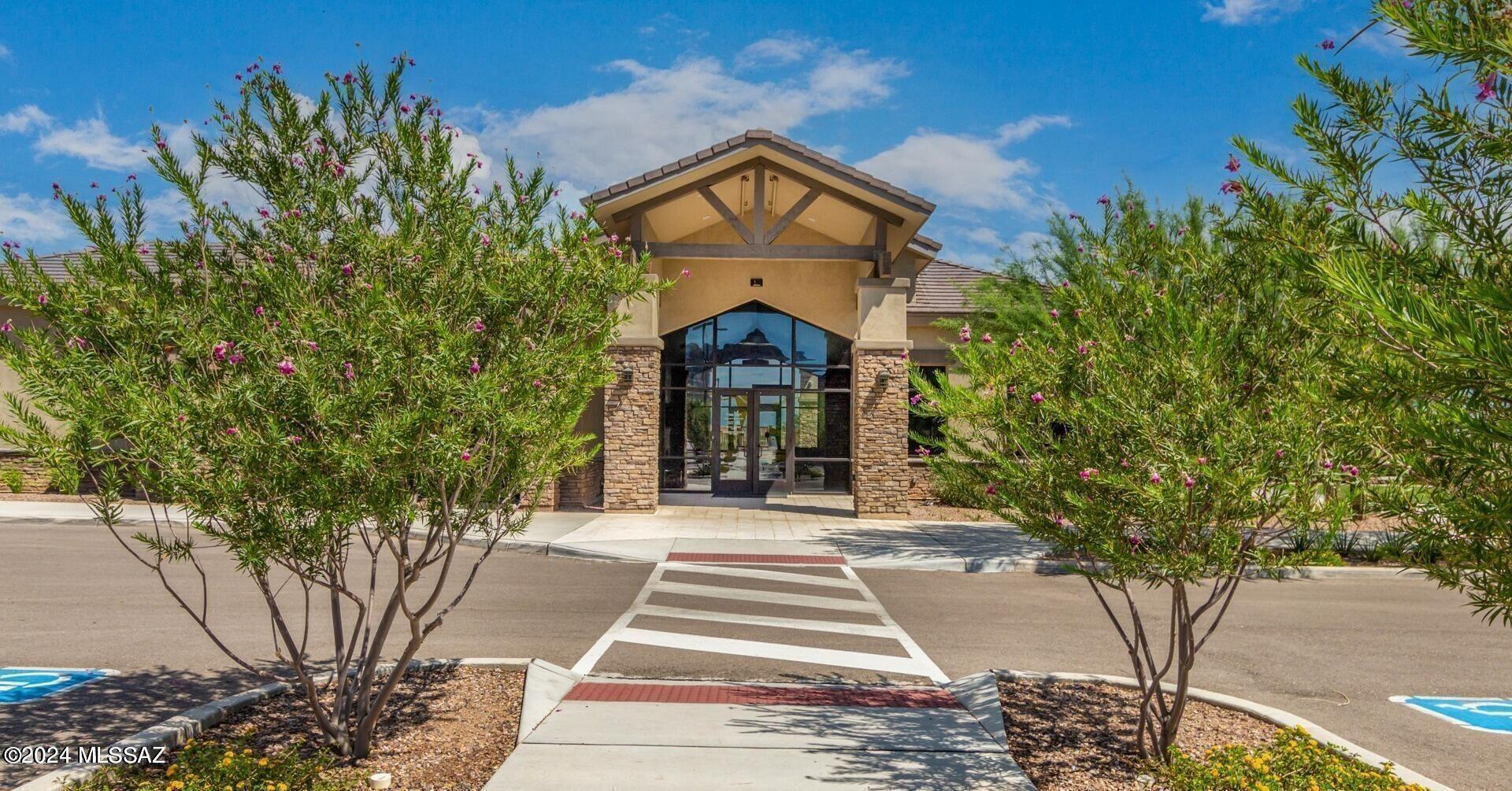 Saguaro Bloom SQ20180540069 - Residential