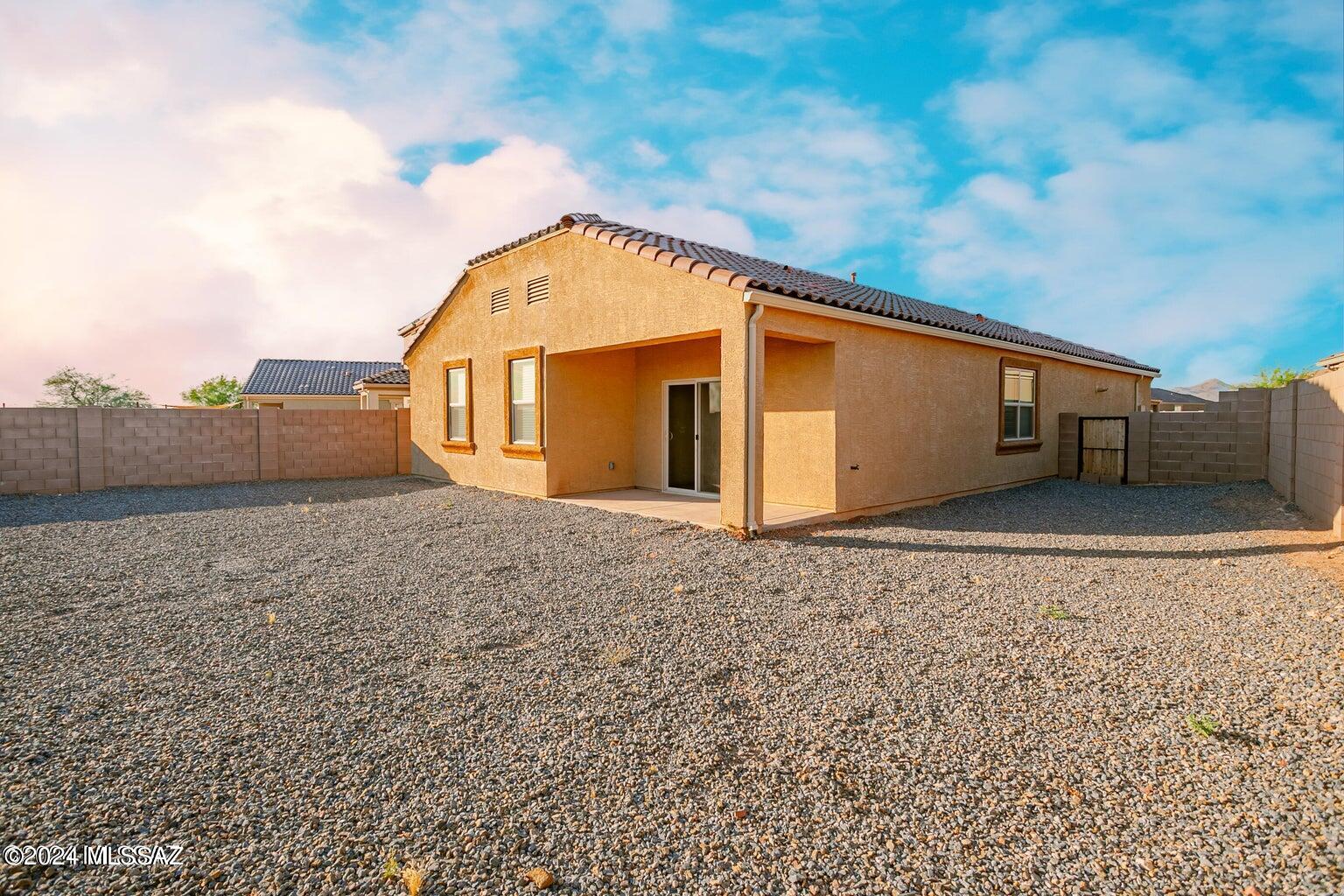 Saguaro Bloom SQ20180540069 - Residential