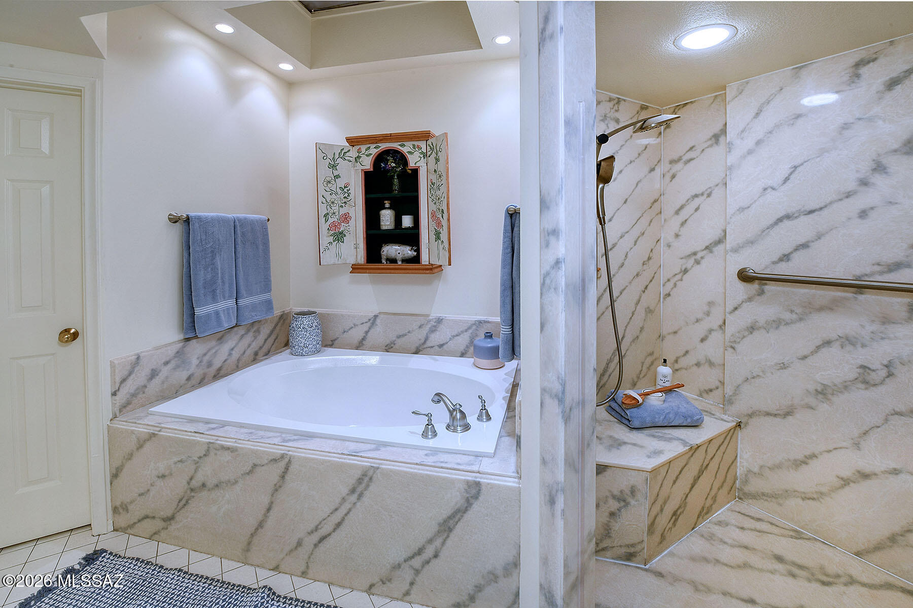 Finisterra II (211-302) - Residential