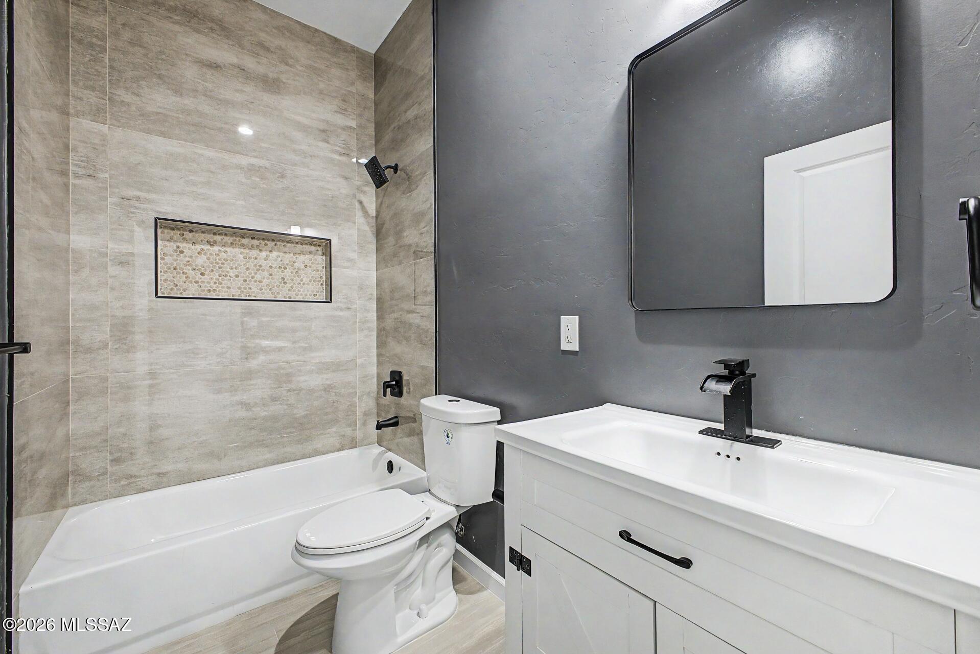 Tierra Del Sol (1-2) - Residential