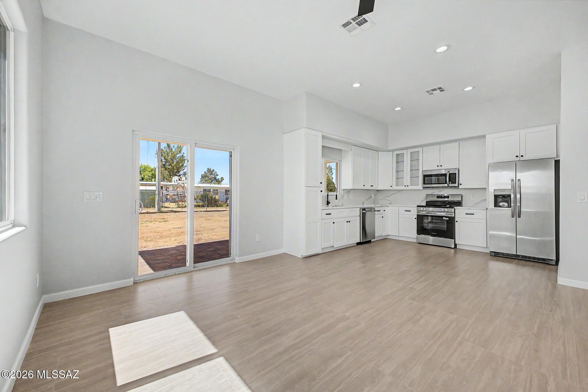Tierra Del Sol (1-2) - Residential