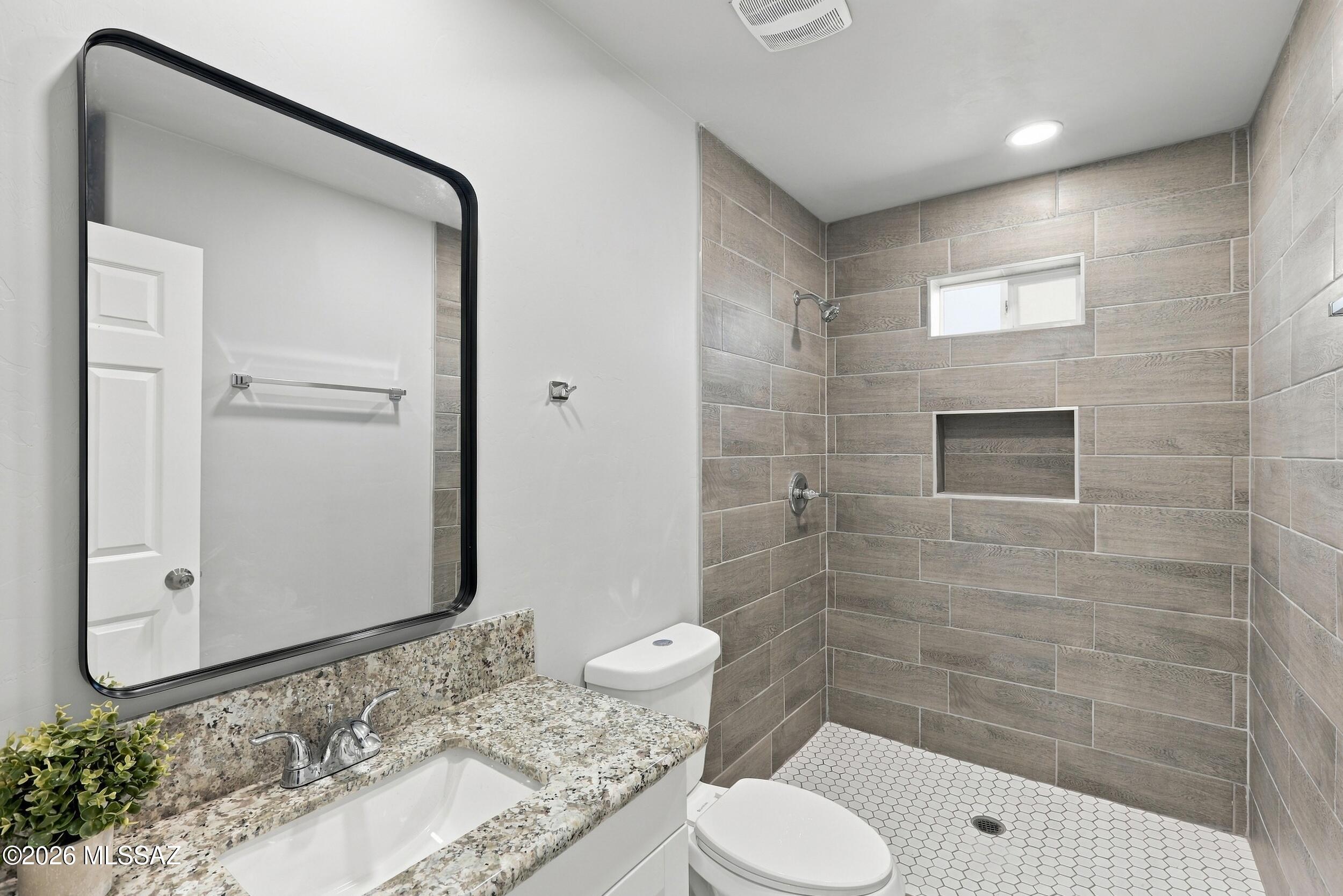 New Tucson Unit NO. 4 (1-203) - Residential