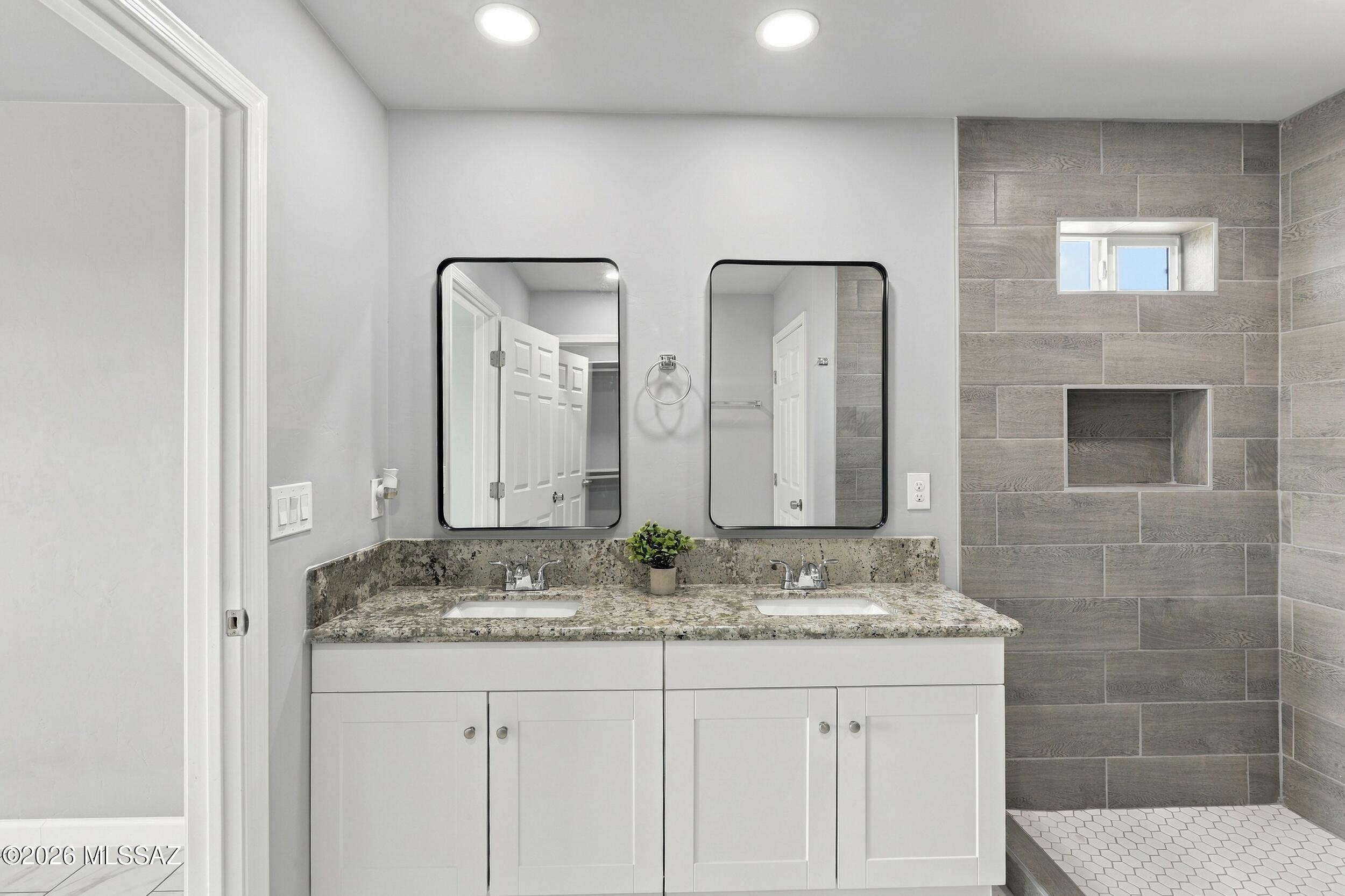 New Tucson Unit NO. 4 (1-203) - Residential