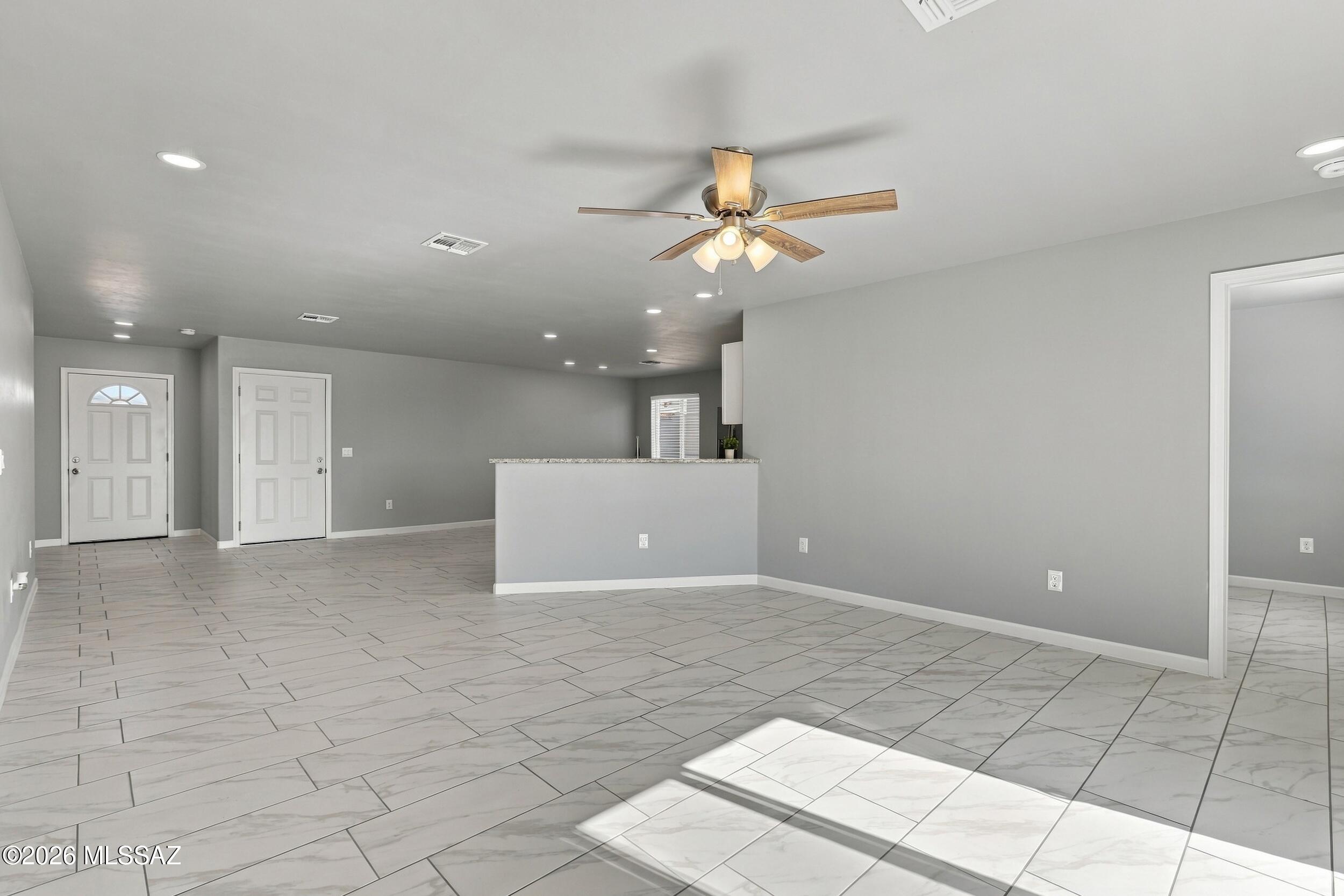 New Tucson Unit NO. 4 (1-203) - Residential