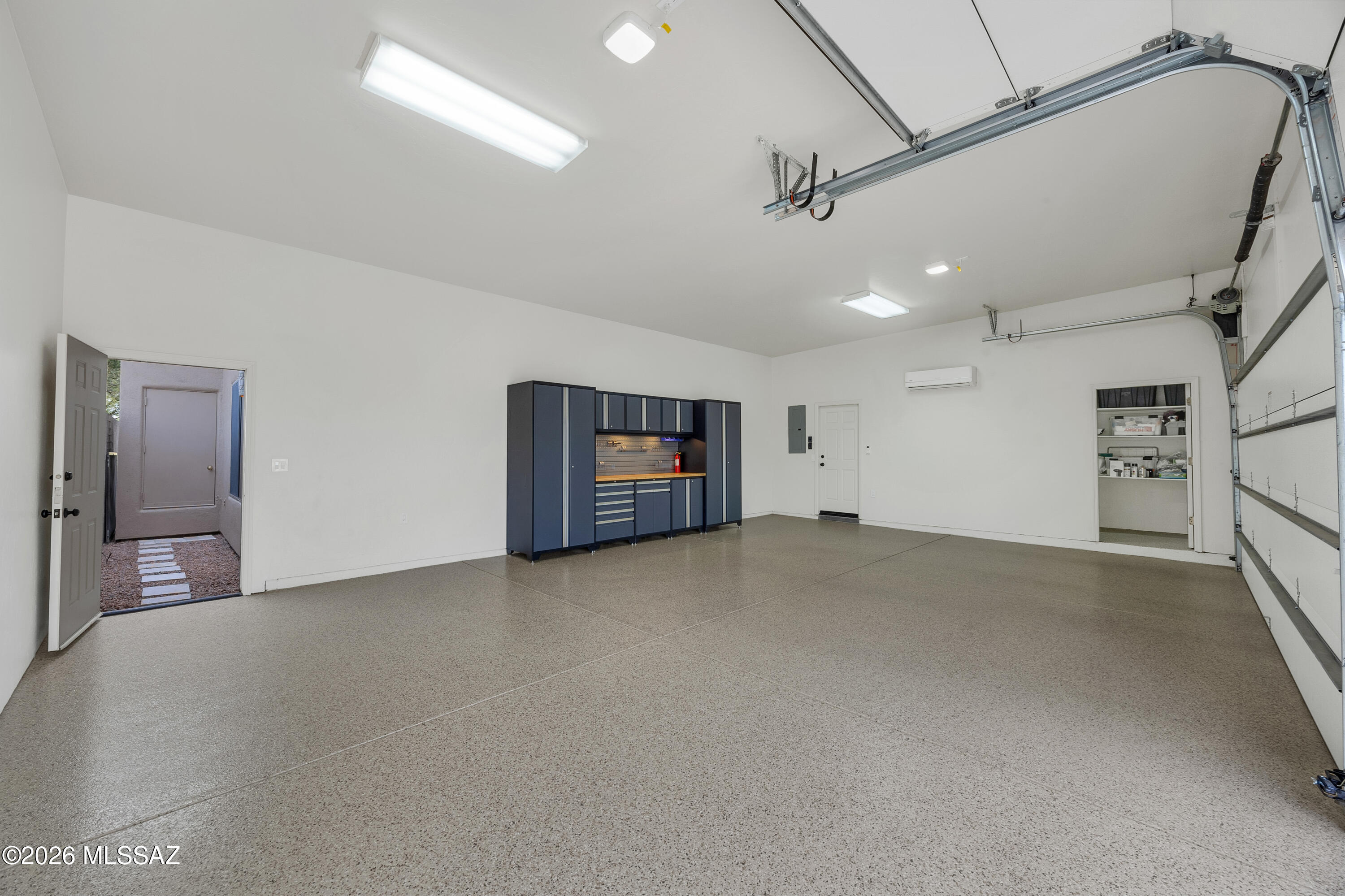 Casas Adobes Vistas (1-21) - Residential