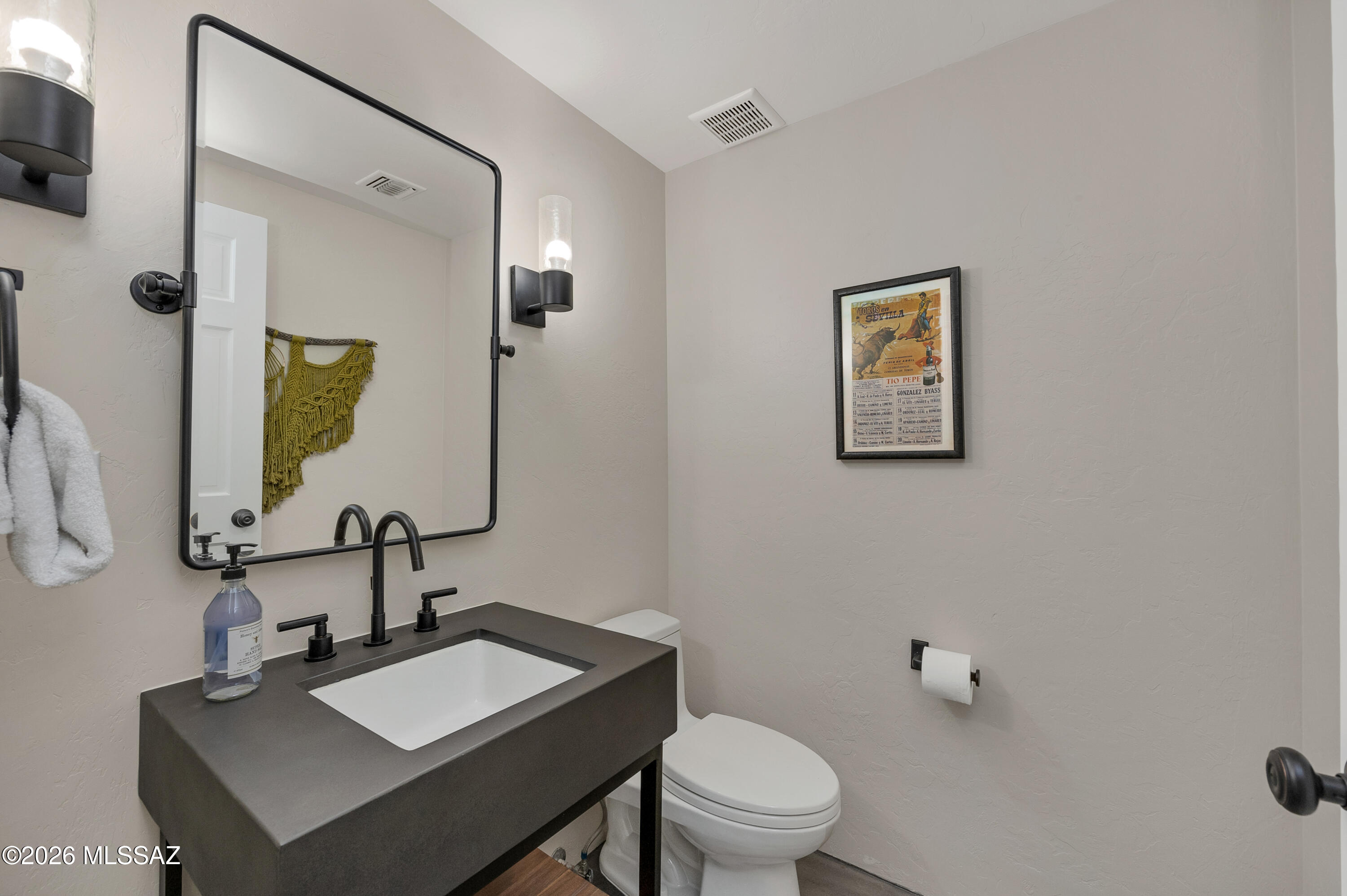 Casas Adobes Vistas (1-21) - Residential