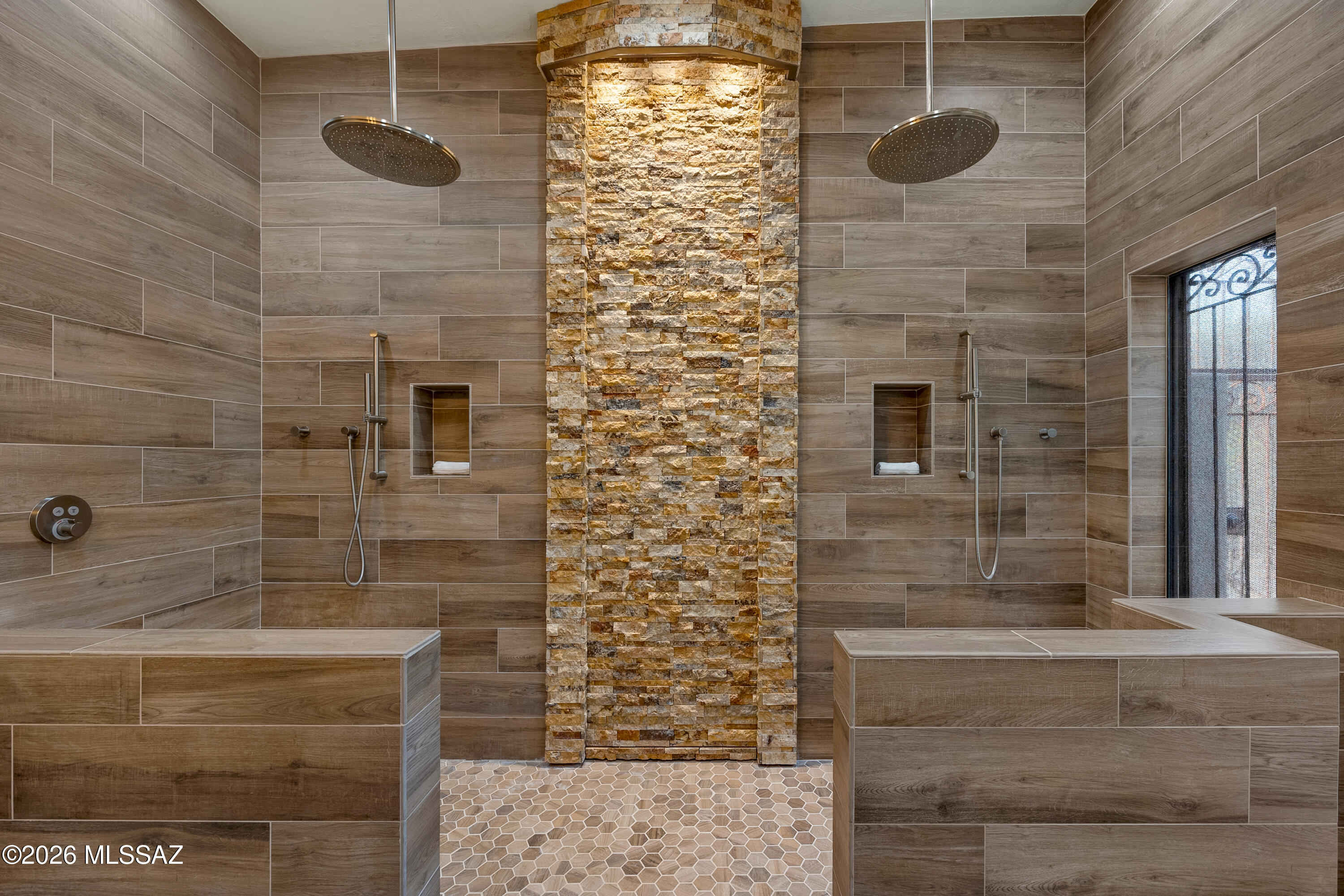Casas Adobes Vistas (1-21) - Residential
