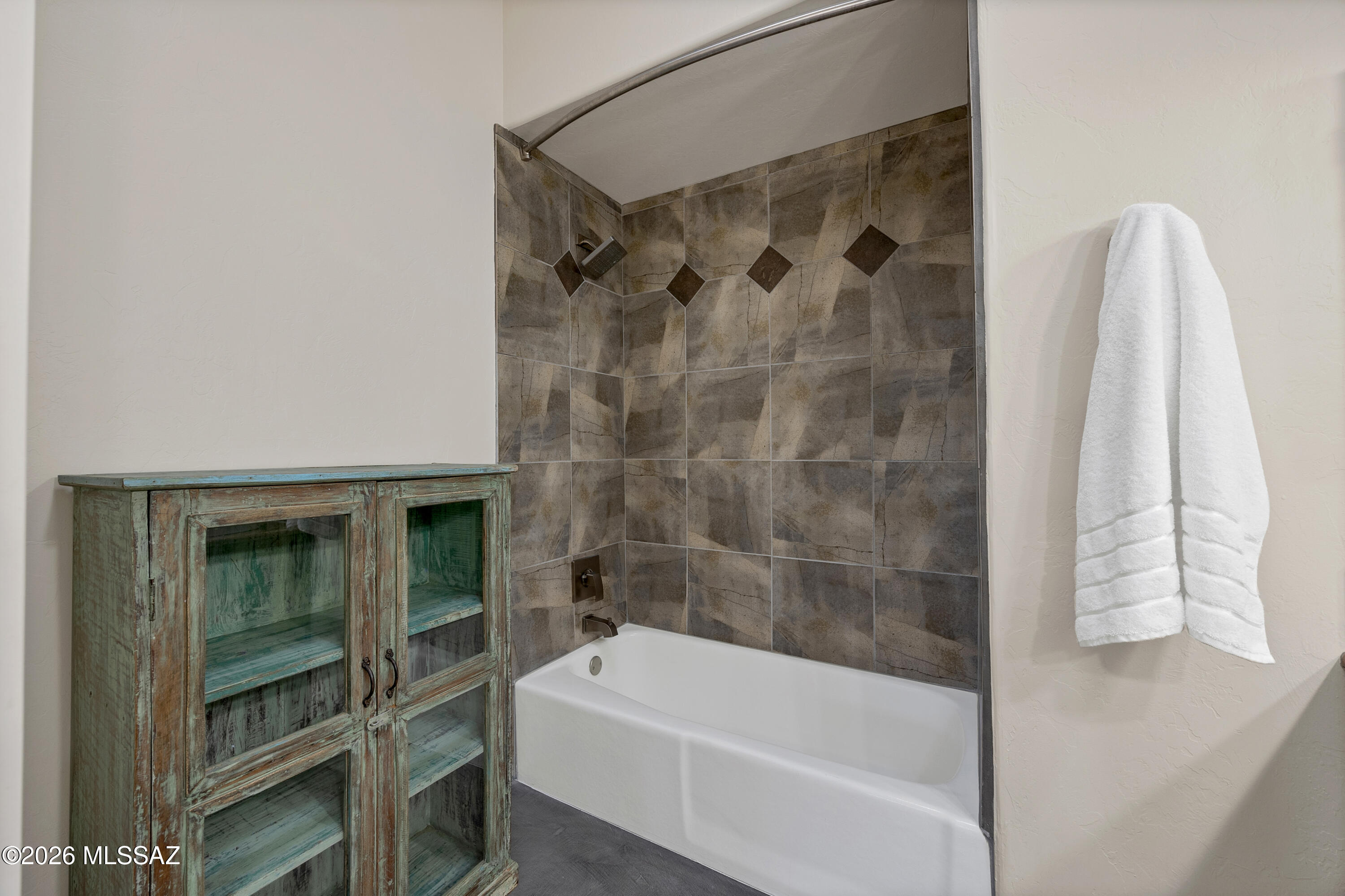 Casas Adobes Vistas (1-21) - Residential