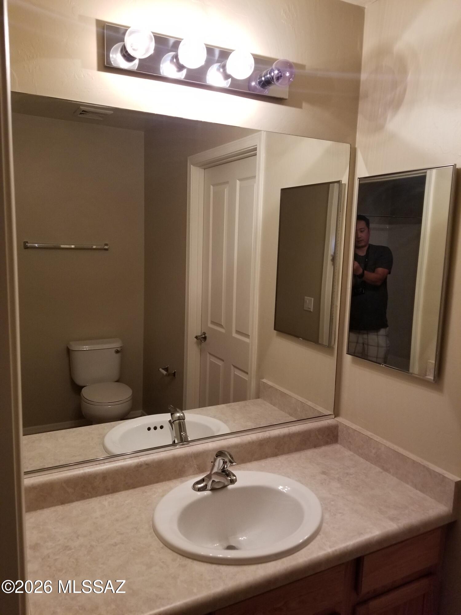 Valencia Reserve (1-326) - Residential Lease