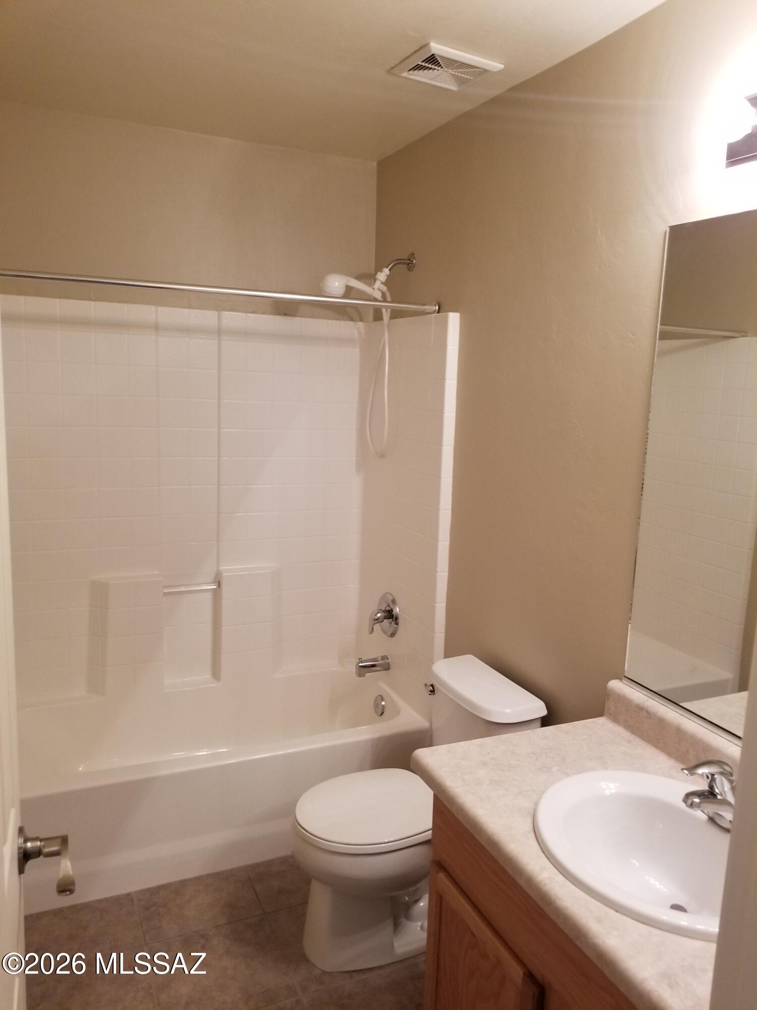 Valencia Reserve (1-326) - Residential Lease
