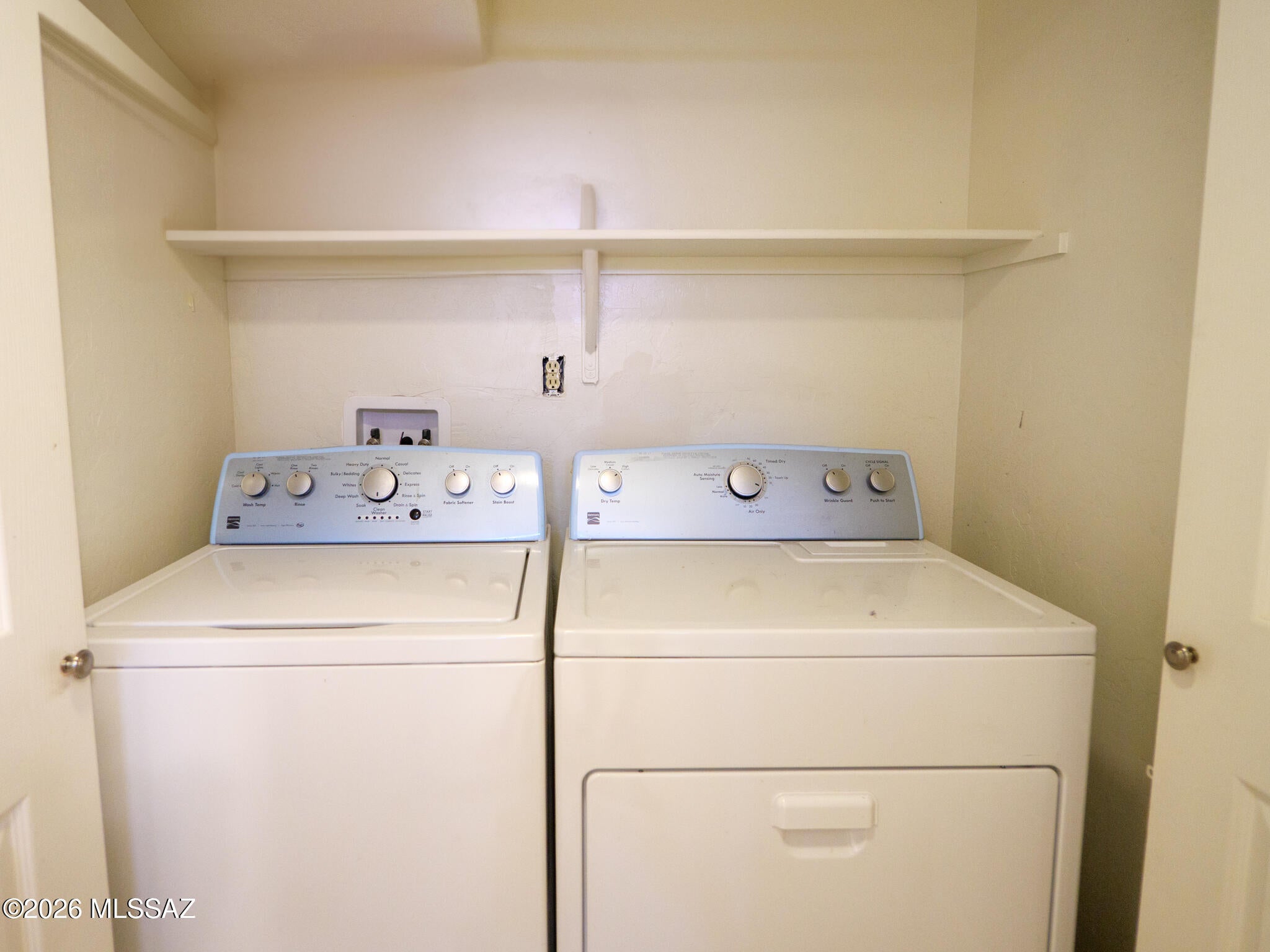Sonrisa (1-121) - Residential Lease