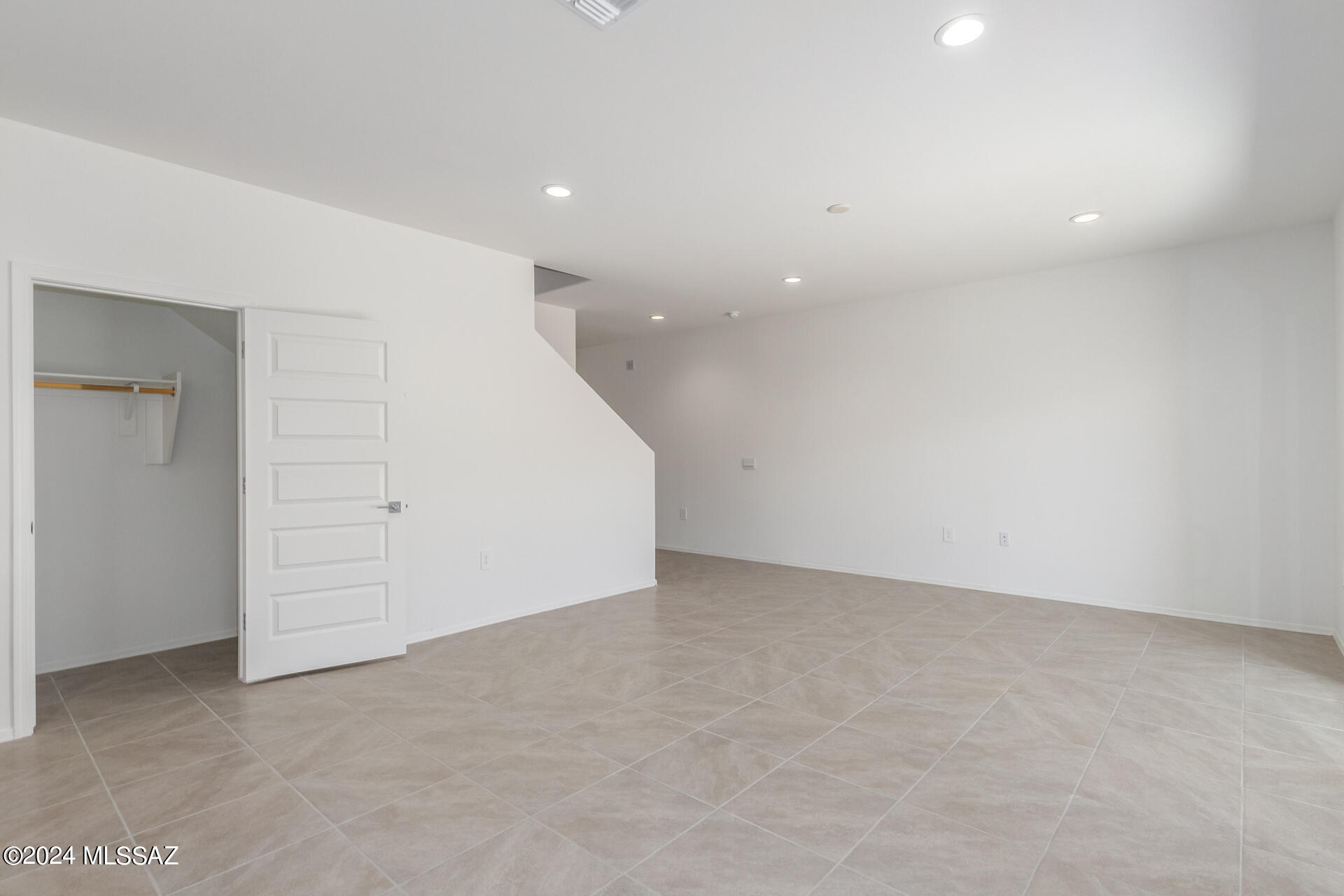 Saguaro Bloom SQ20180540069 - Residential