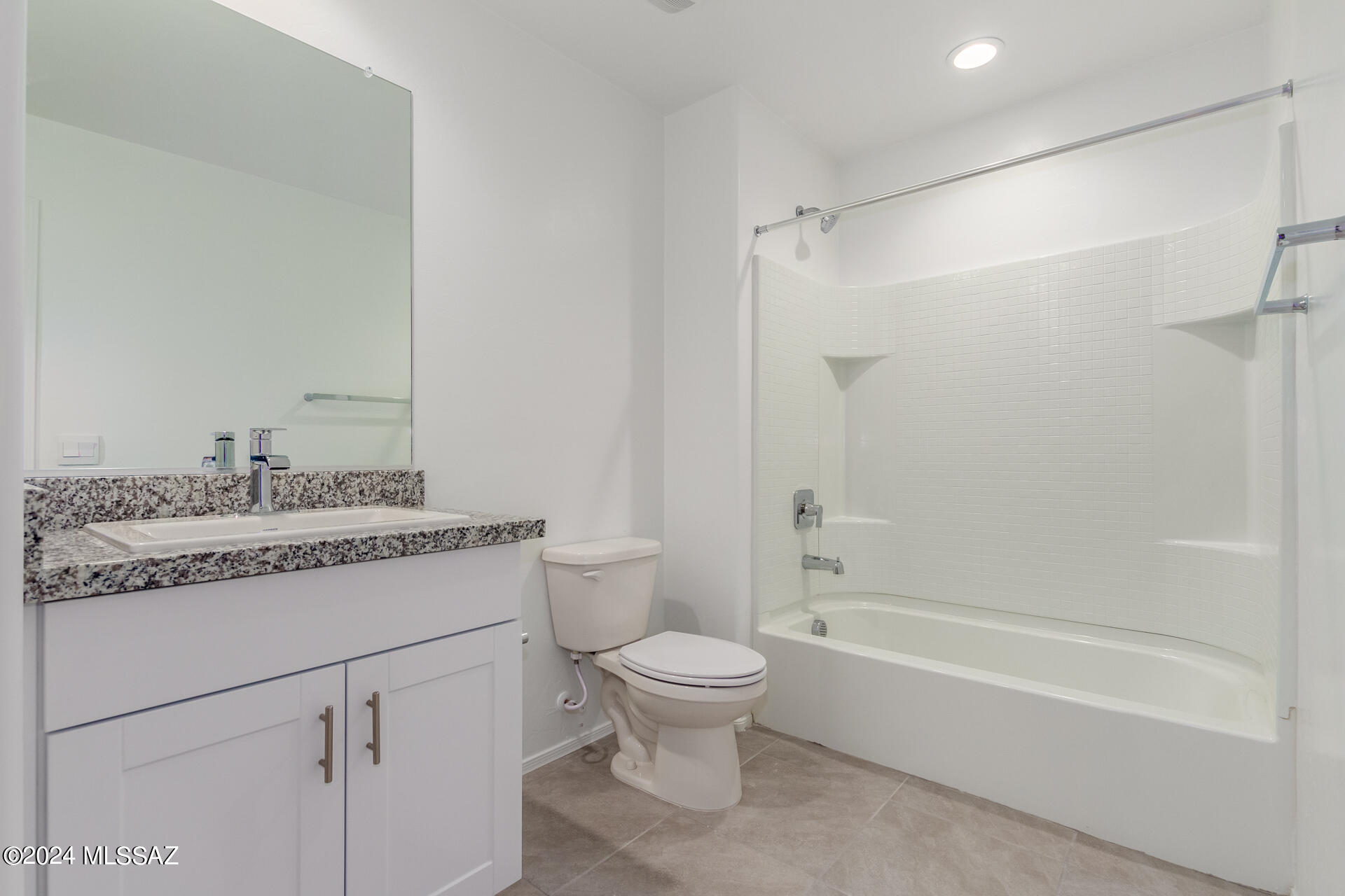 Saguaro Bloom SQ20180540069 - Residential