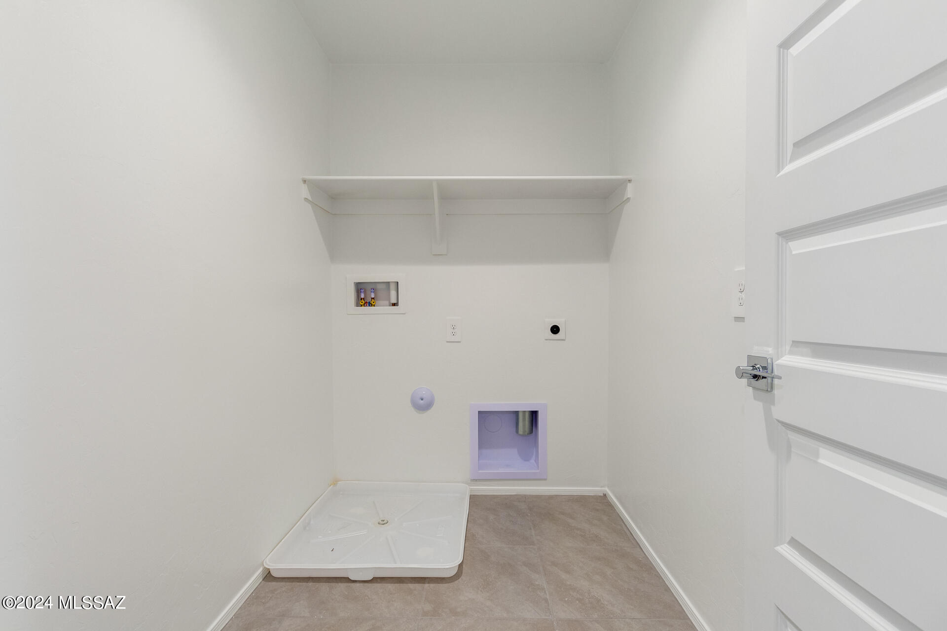Saguaro Bloom SQ20180540069 - Residential