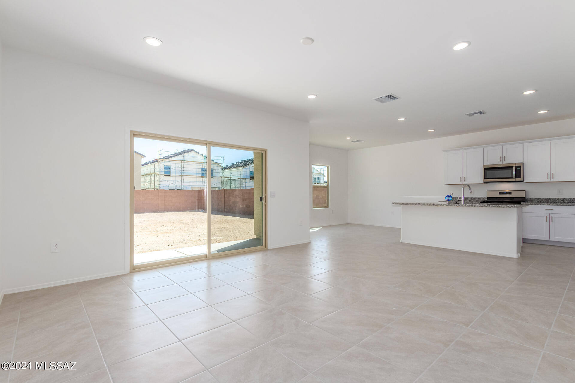 Saguaro Bloom SQ20180540069 - Residential