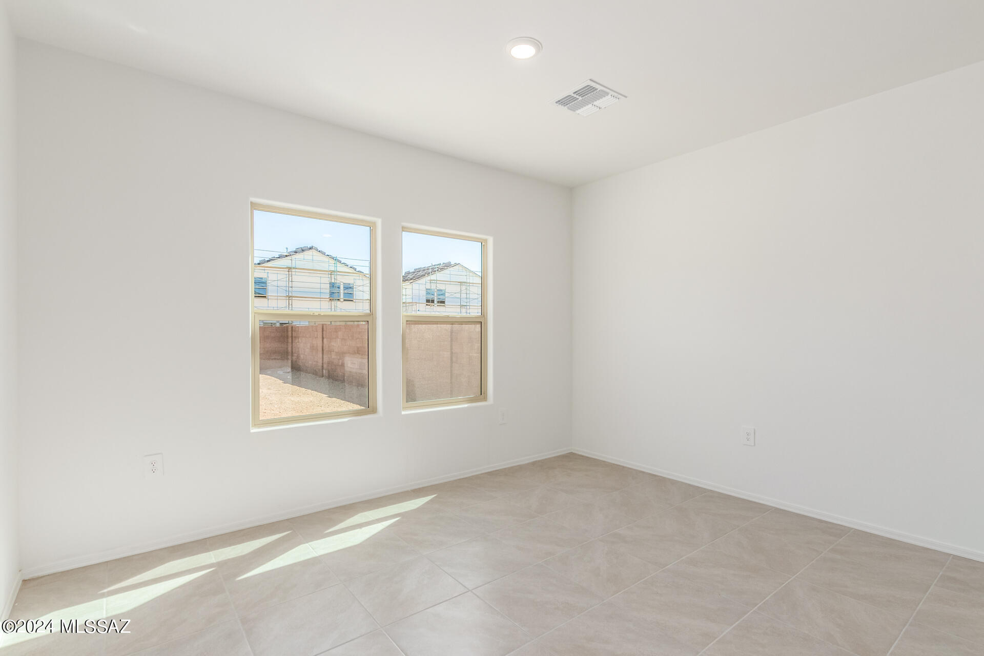 Saguaro Bloom SQ20180540069 - Residential