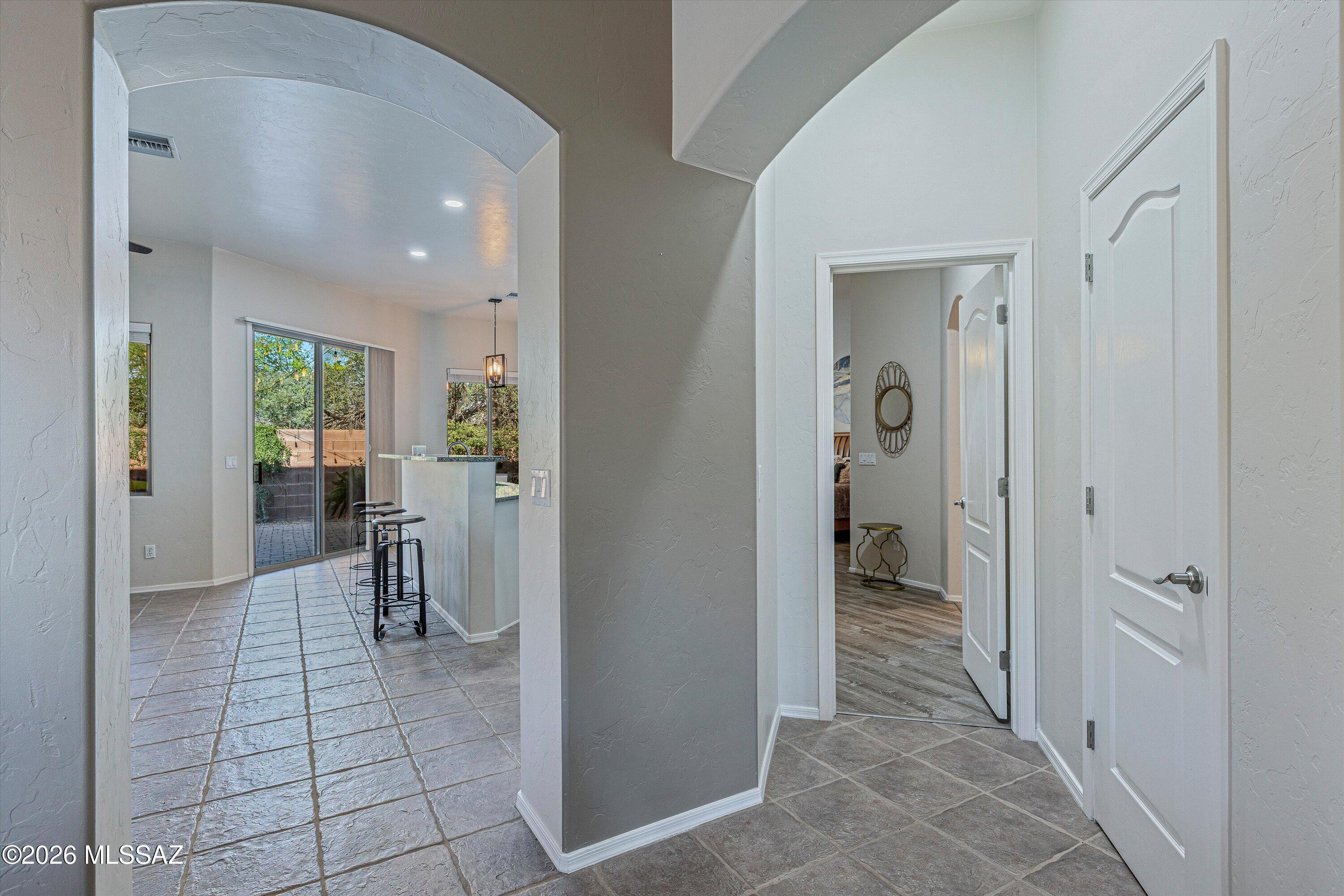 Marquette Place (1-44) - Residential