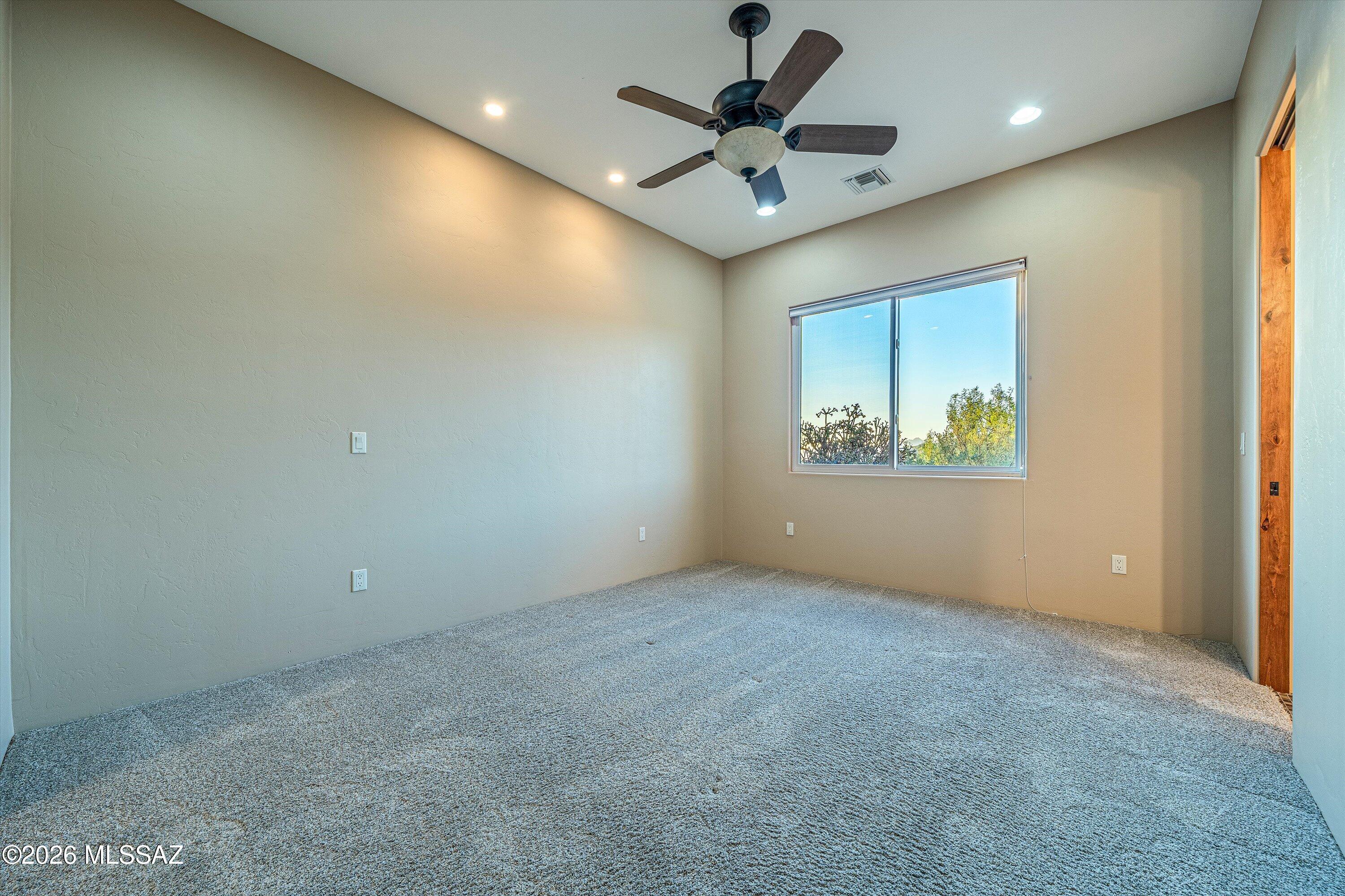 Coyote Creek (1-395) - Residential