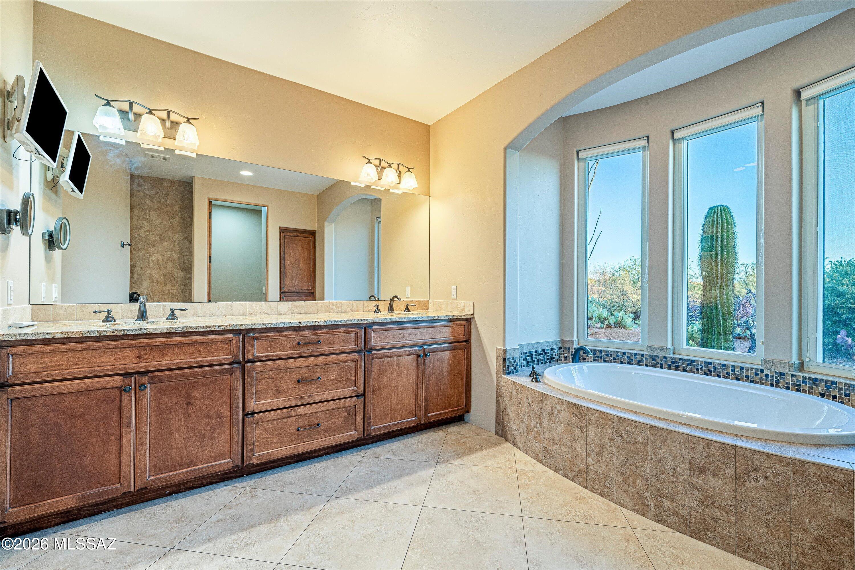 Coyote Creek (1-395) - Residential