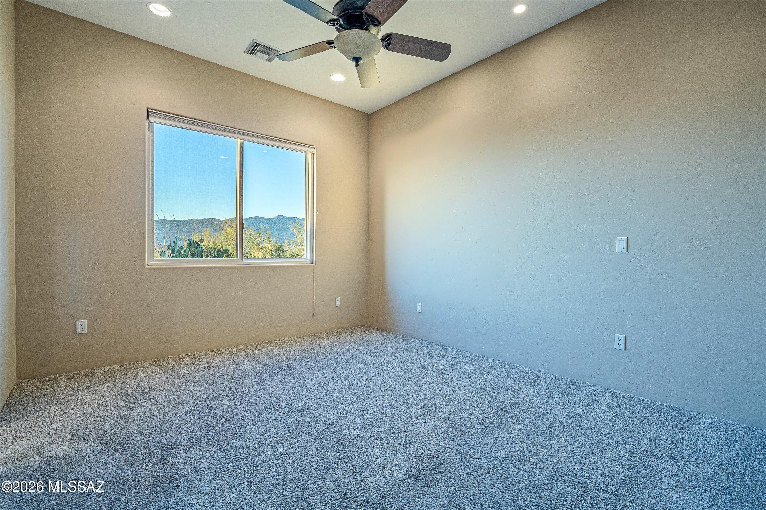 Coyote Creek (1-395) - Residential
