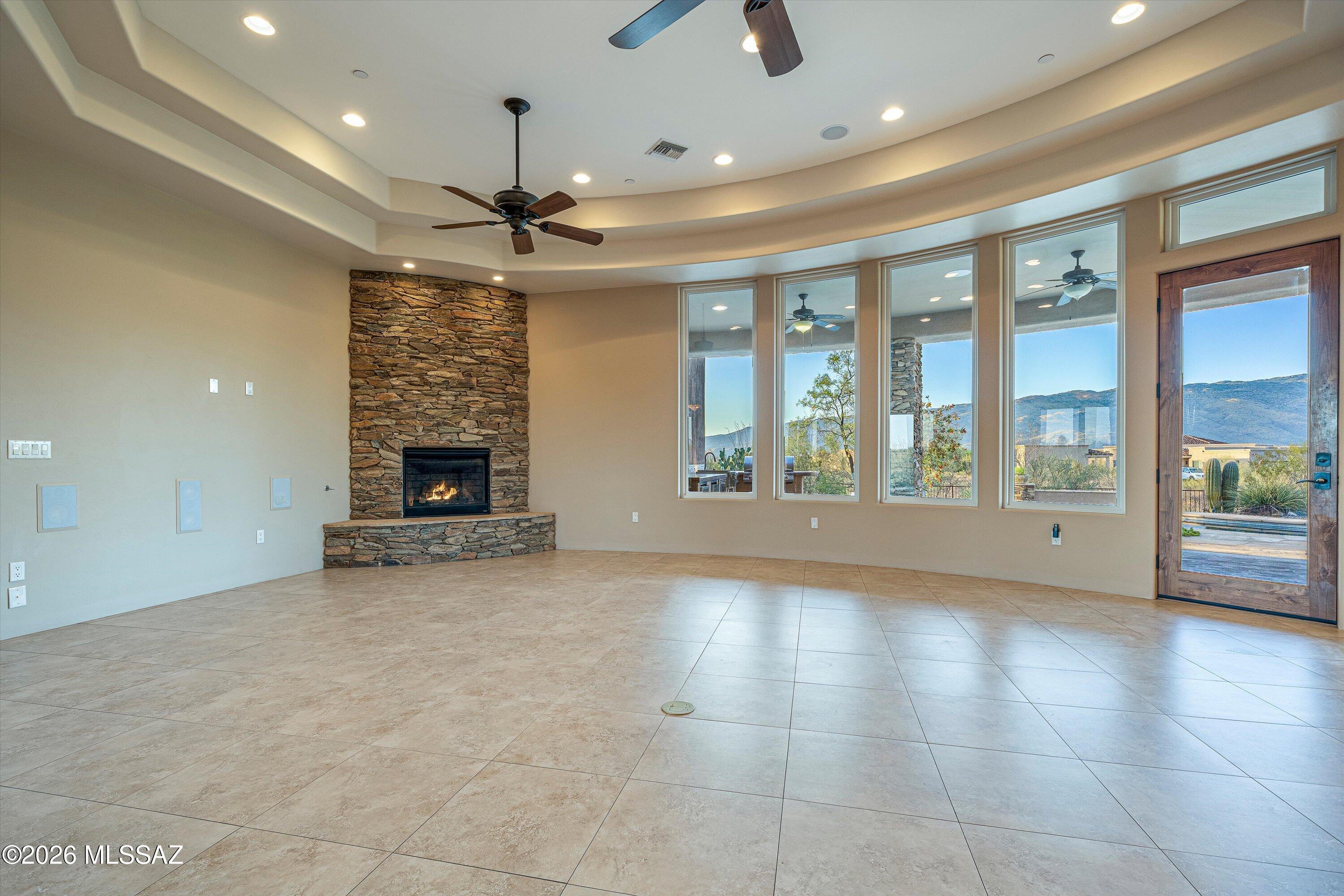 Coyote Creek (1-395) - Residential