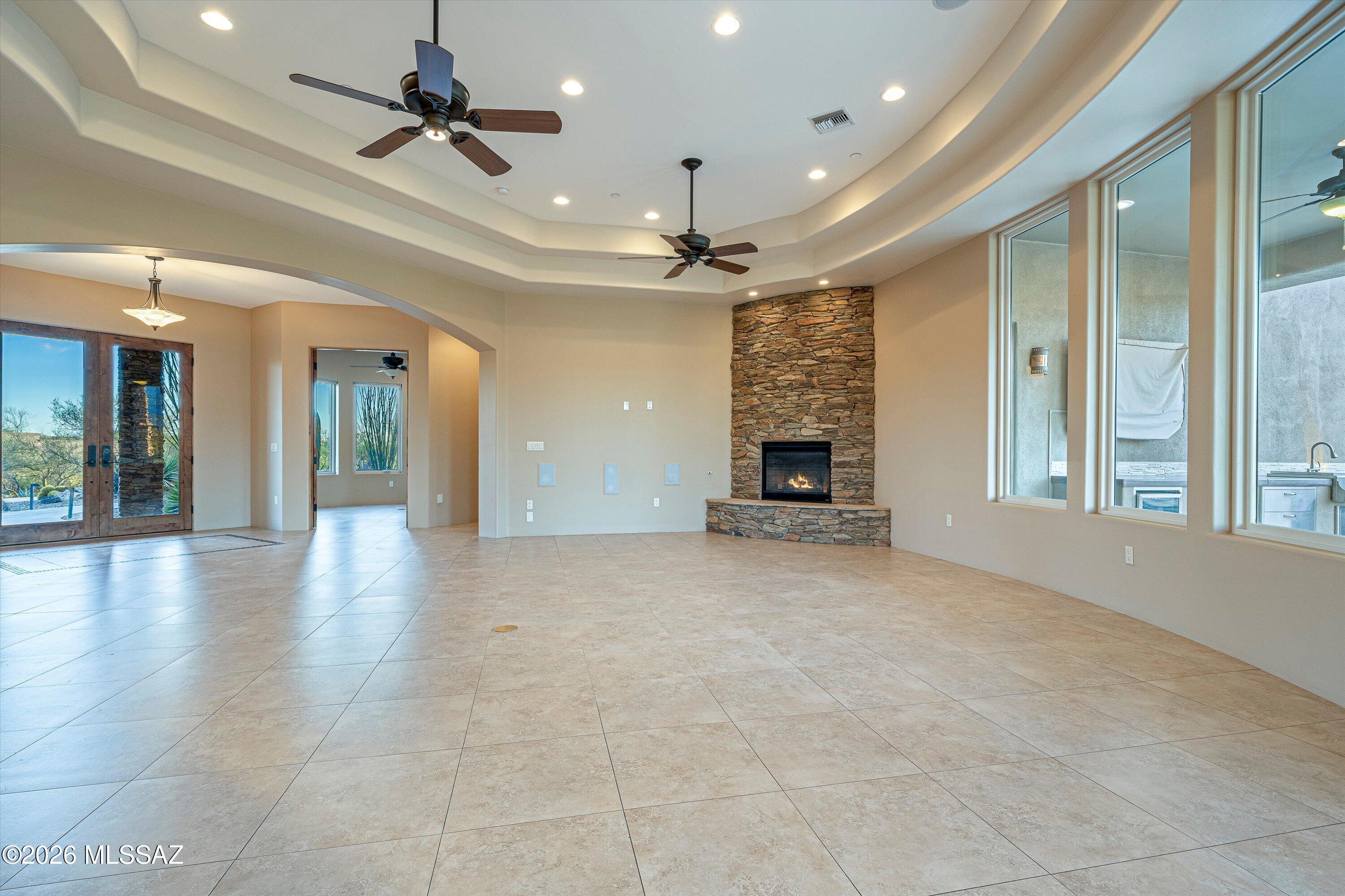 Coyote Creek (1-395) - Residential