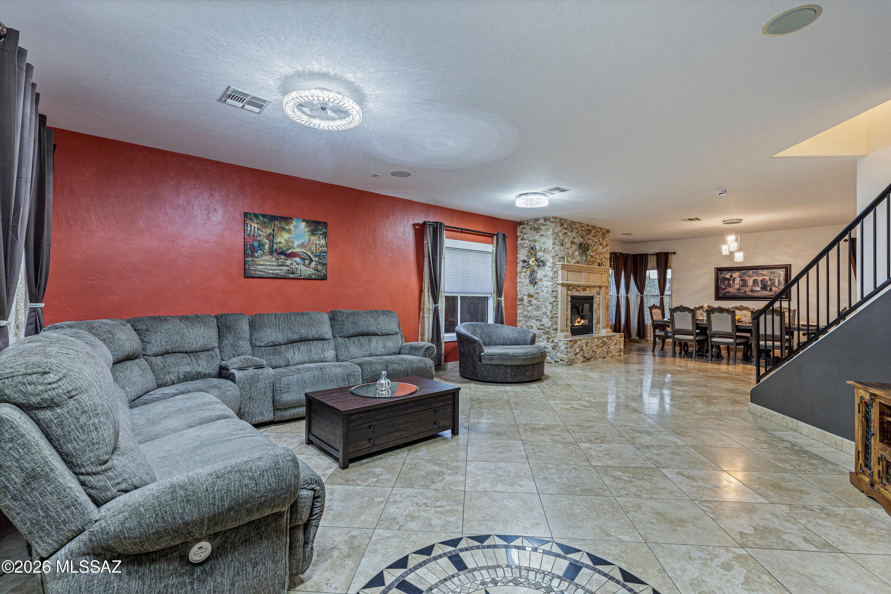 Black Horse (1-411) - Residential