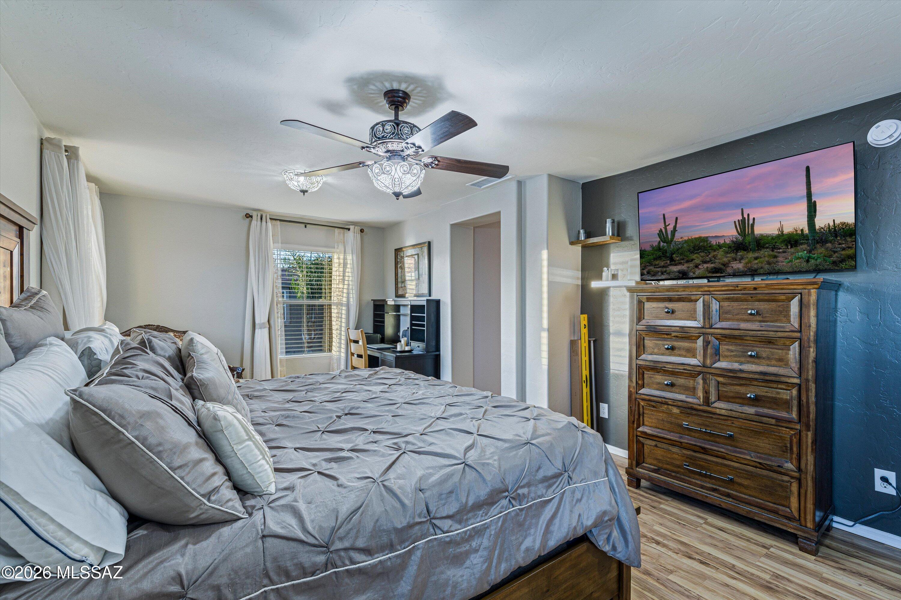 Black Horse (1-411) - Residential