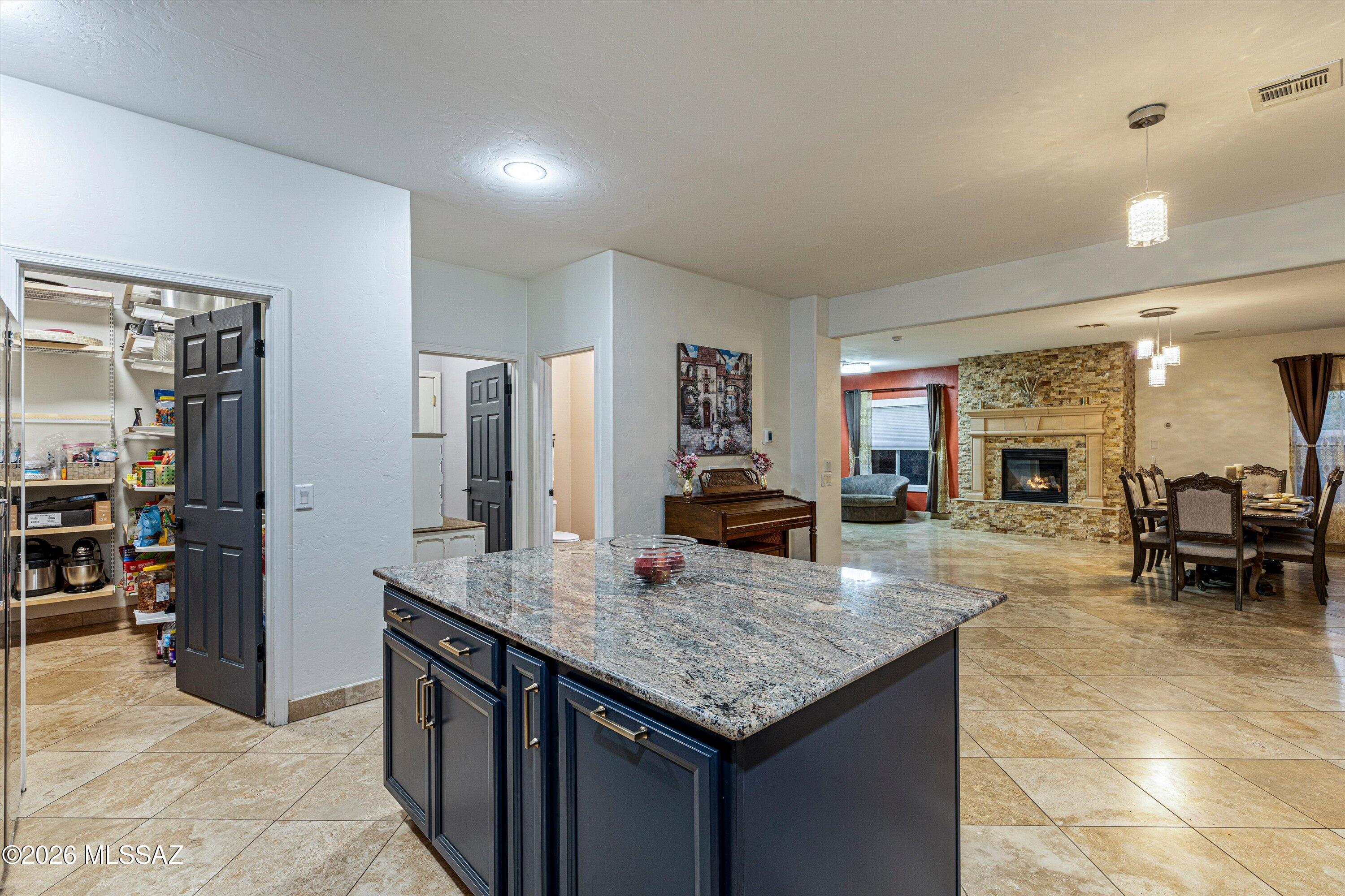 Black Horse (1-411) - Residential