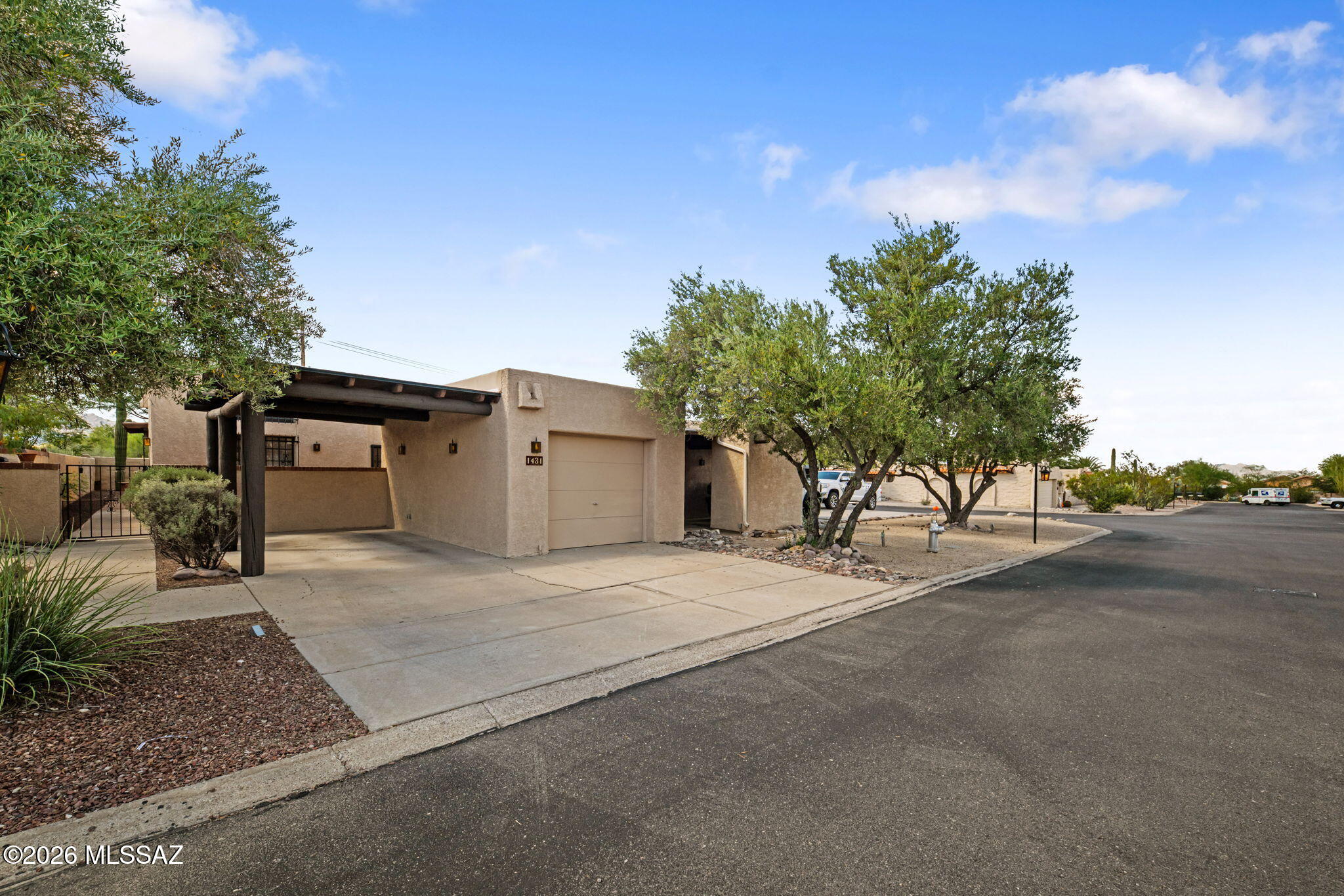 Ladera Brisas Townhouses (1-106) - Residential